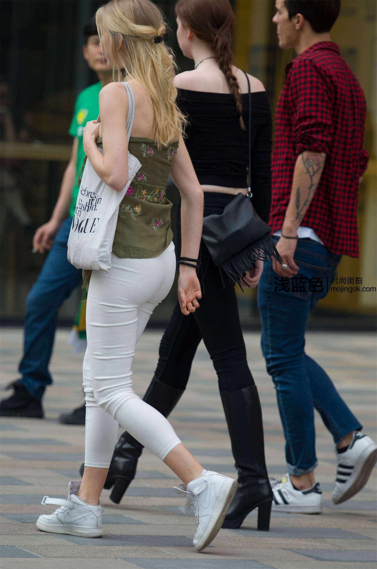 白臀（10p）-日更街拍