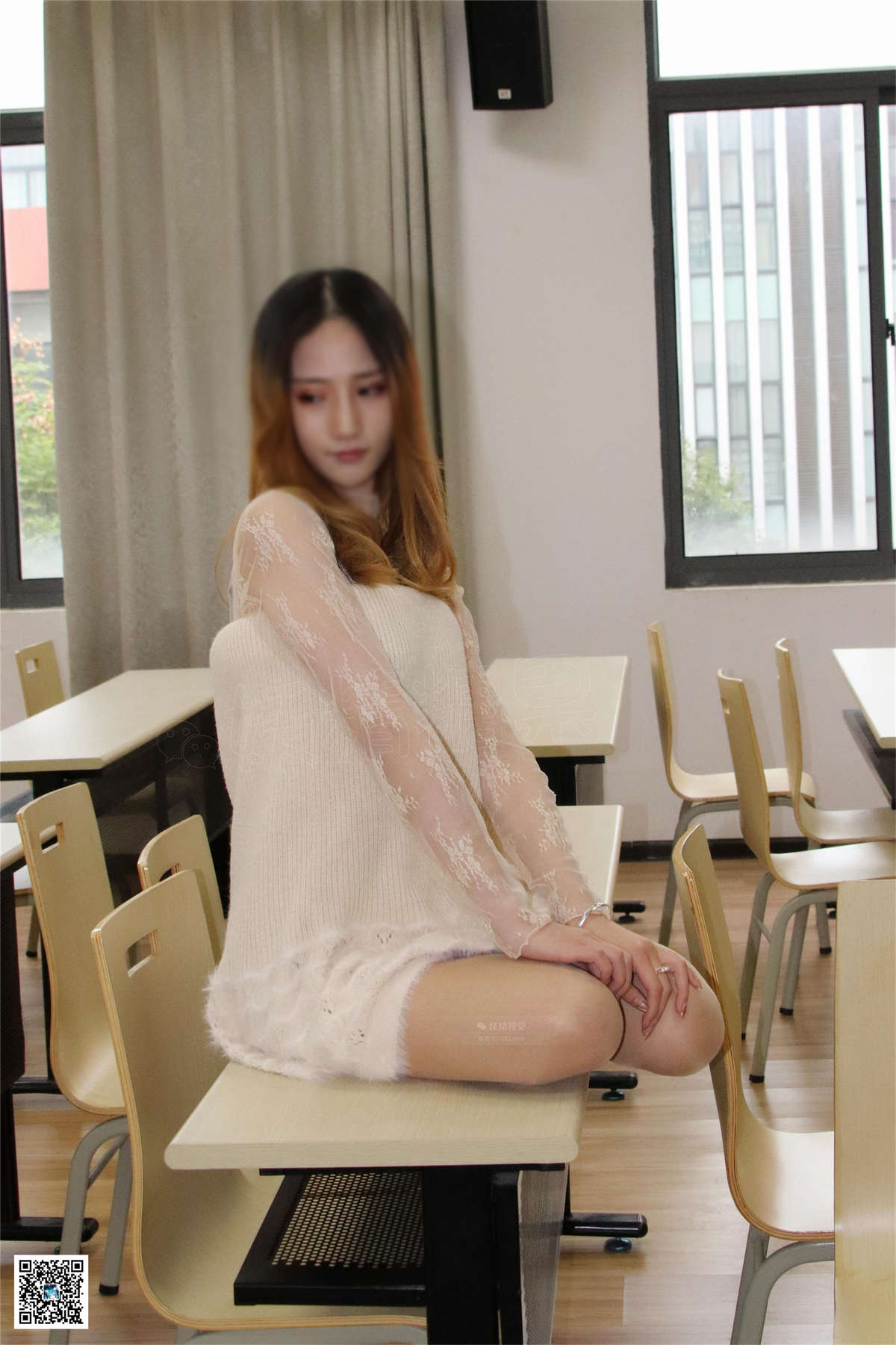 妖精视觉 NO.121 小溪 女生的一层“薄丝袜”-日更街拍