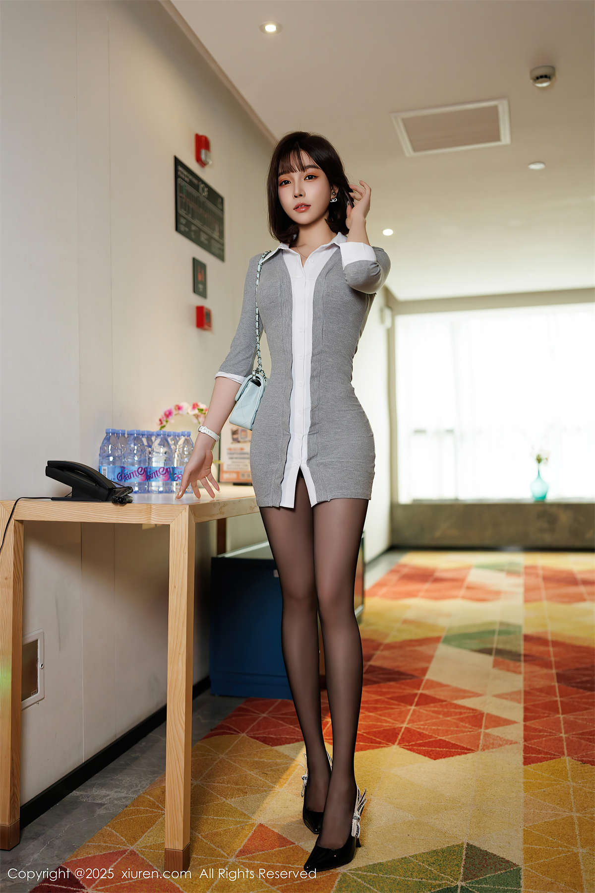 图片[2]-Xiuren秀人网 2025.03.06 NO.9978 徐莉芝Booty-日更街拍