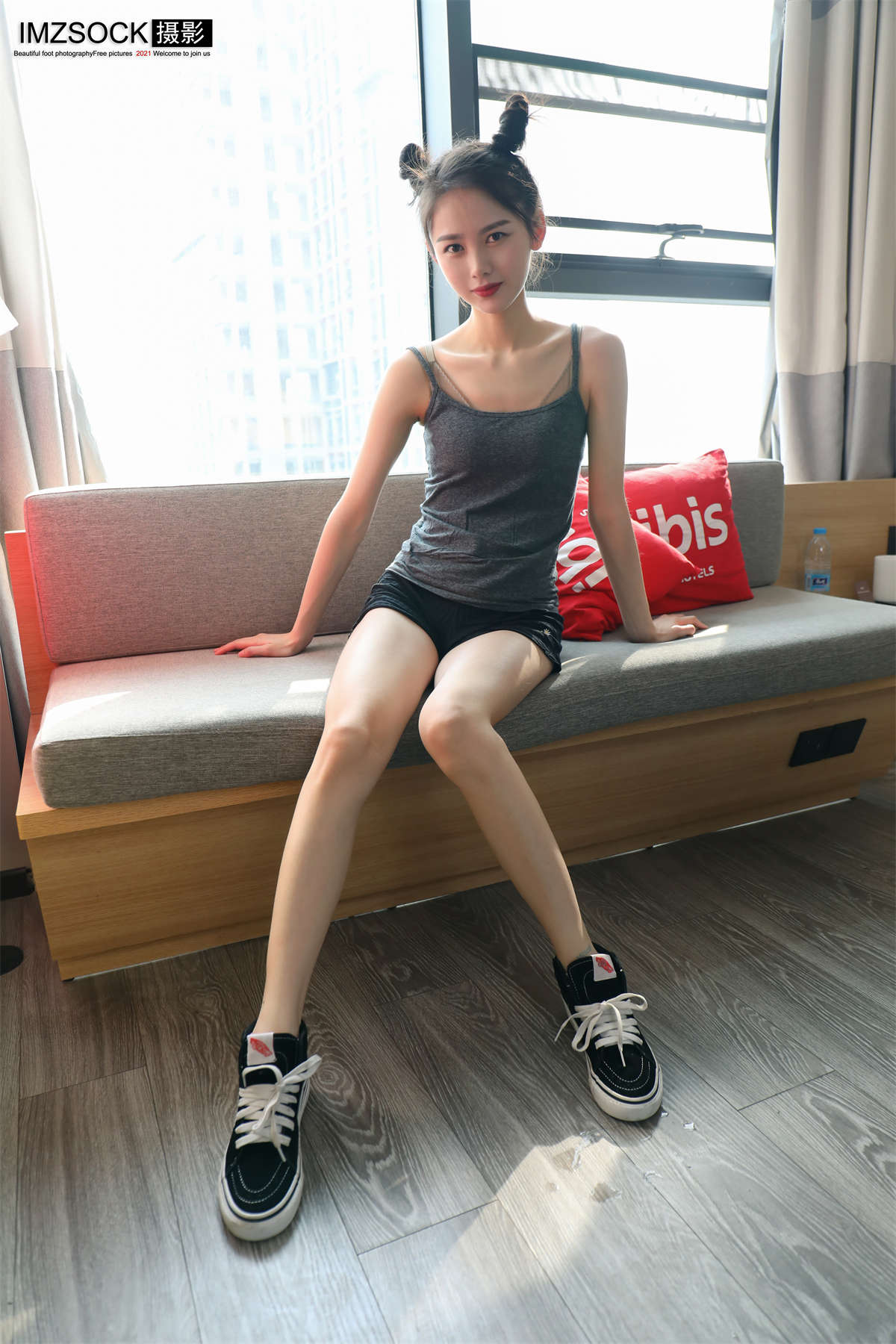 MZSOCK 2021 NO.001 雨沫-日更街拍