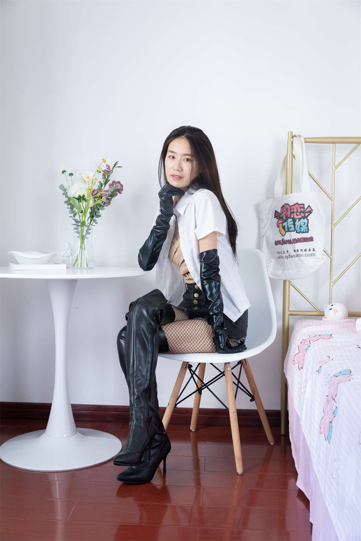 图片[2]-物恋传媒 NO.888 菜菜-坐看秋风-日更街拍