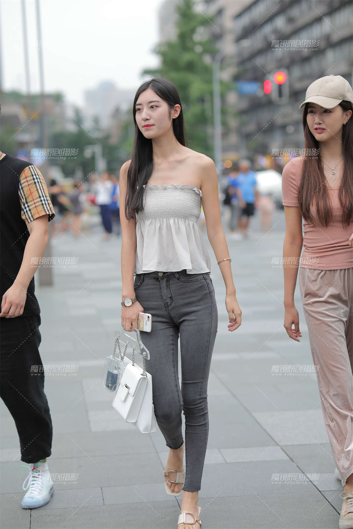 【凯恩赛贴】清新靓丽的牛仔美眉-日更街拍