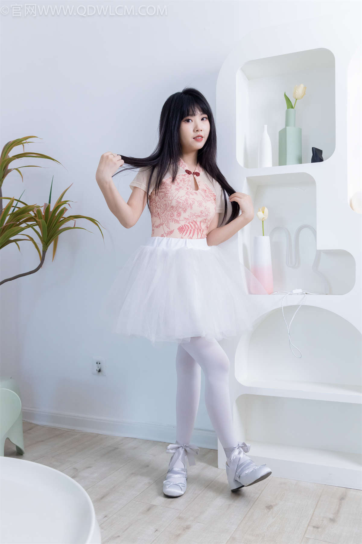 图片[2]-物恋传媒 NO.2263 米米-低跟鞋、厚白丝（盲盒2）-日更街拍