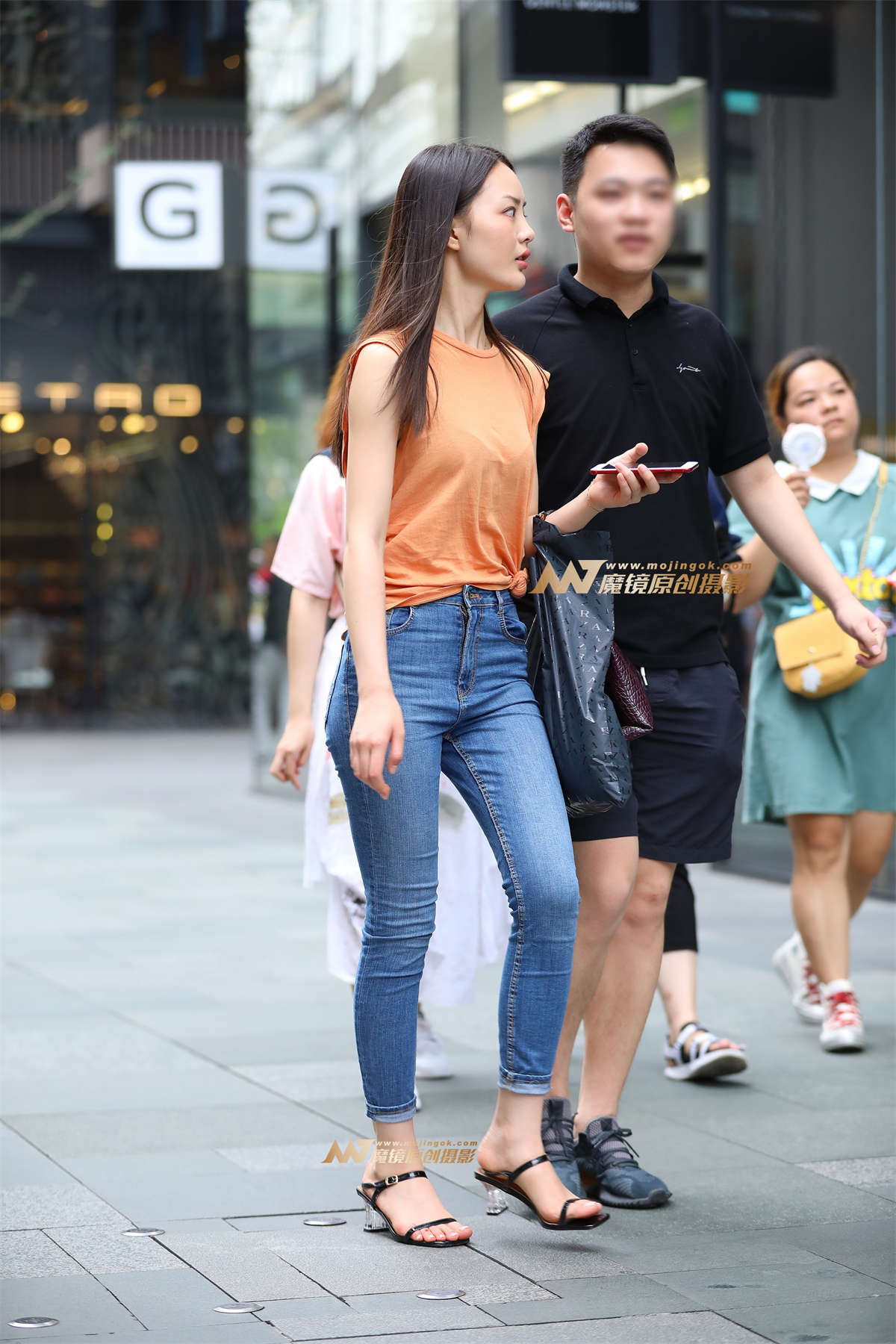 【视觉冲击赛帖】翘臀，紧牛 ，女友-日更街拍