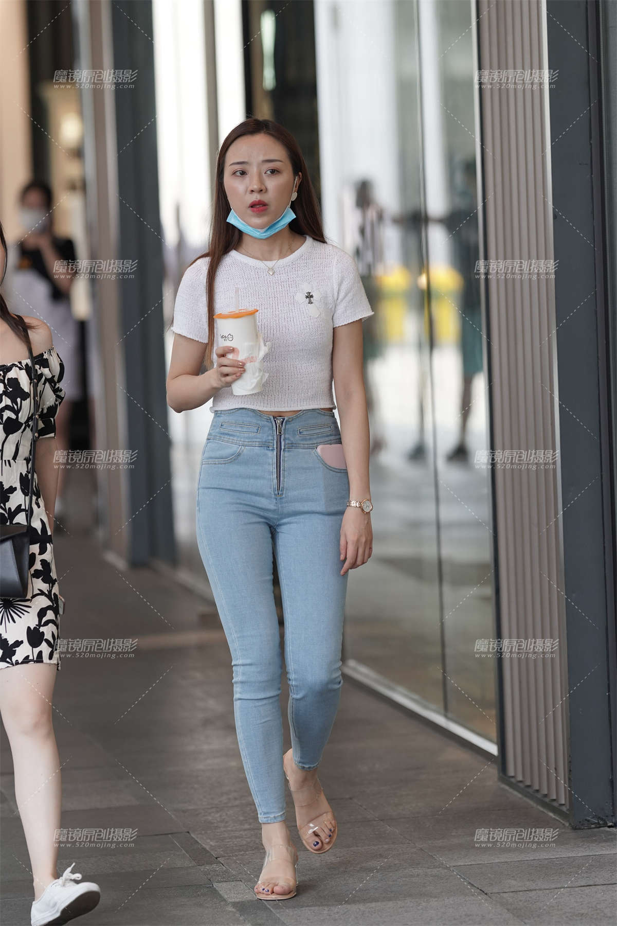 【凯恩赛贴】紧牛小姐姐-日更街拍