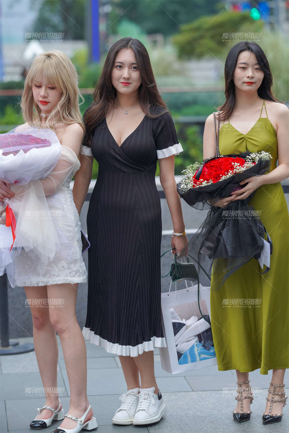 很有韵味的女孩儿-日更街拍