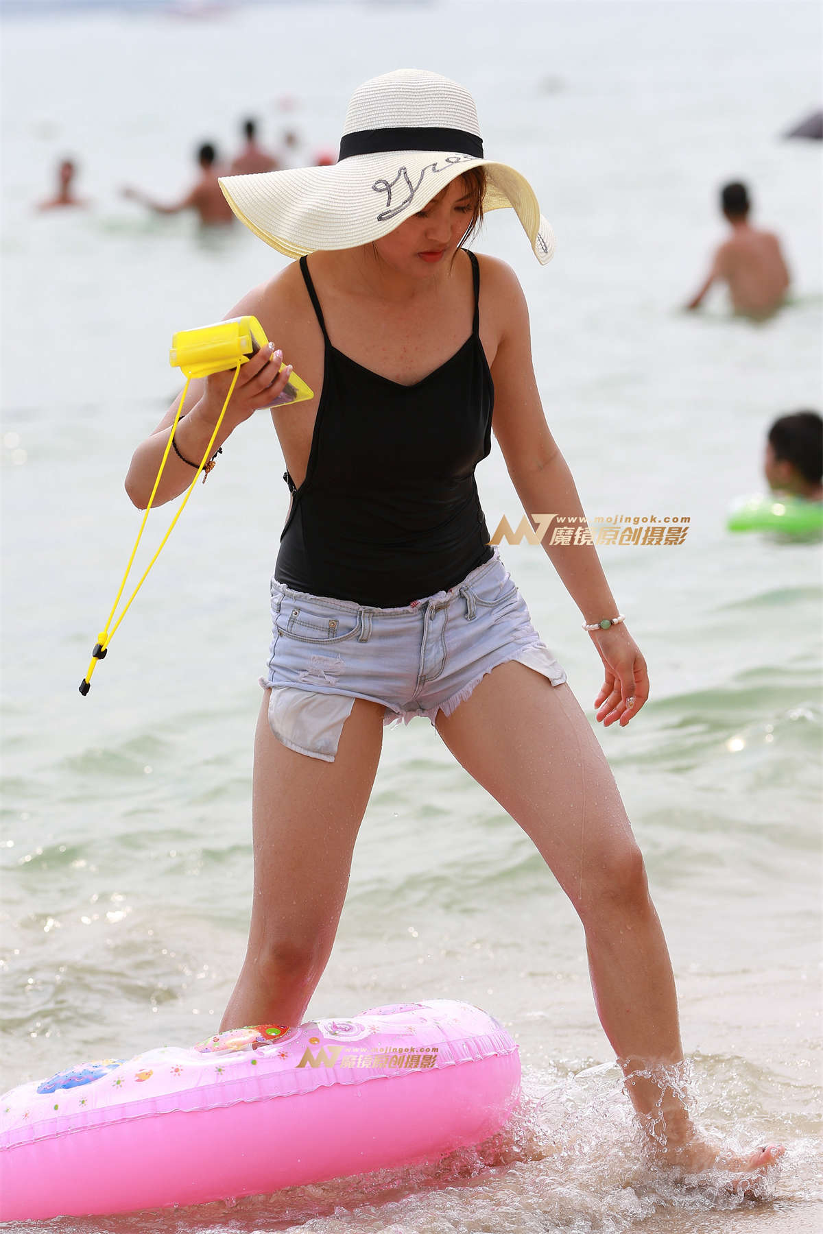 【视觉冲击赛帖】沙滩甜美女友，一字马 III-日更街拍