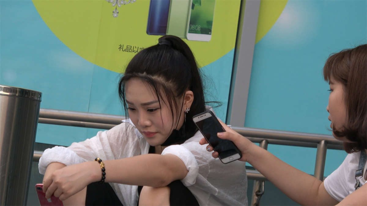 红色指甲油气质小迷妹插图1