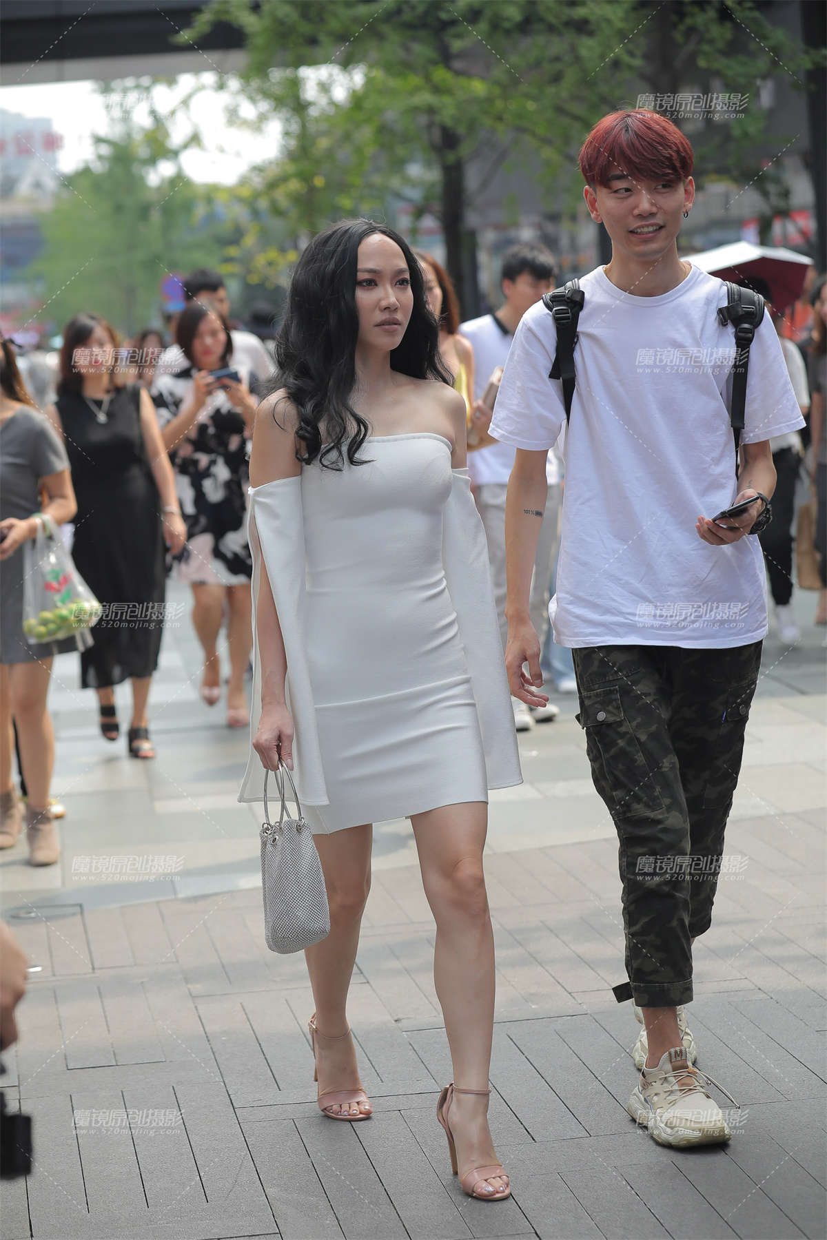 性感时尚的吸睛美女-日更街拍