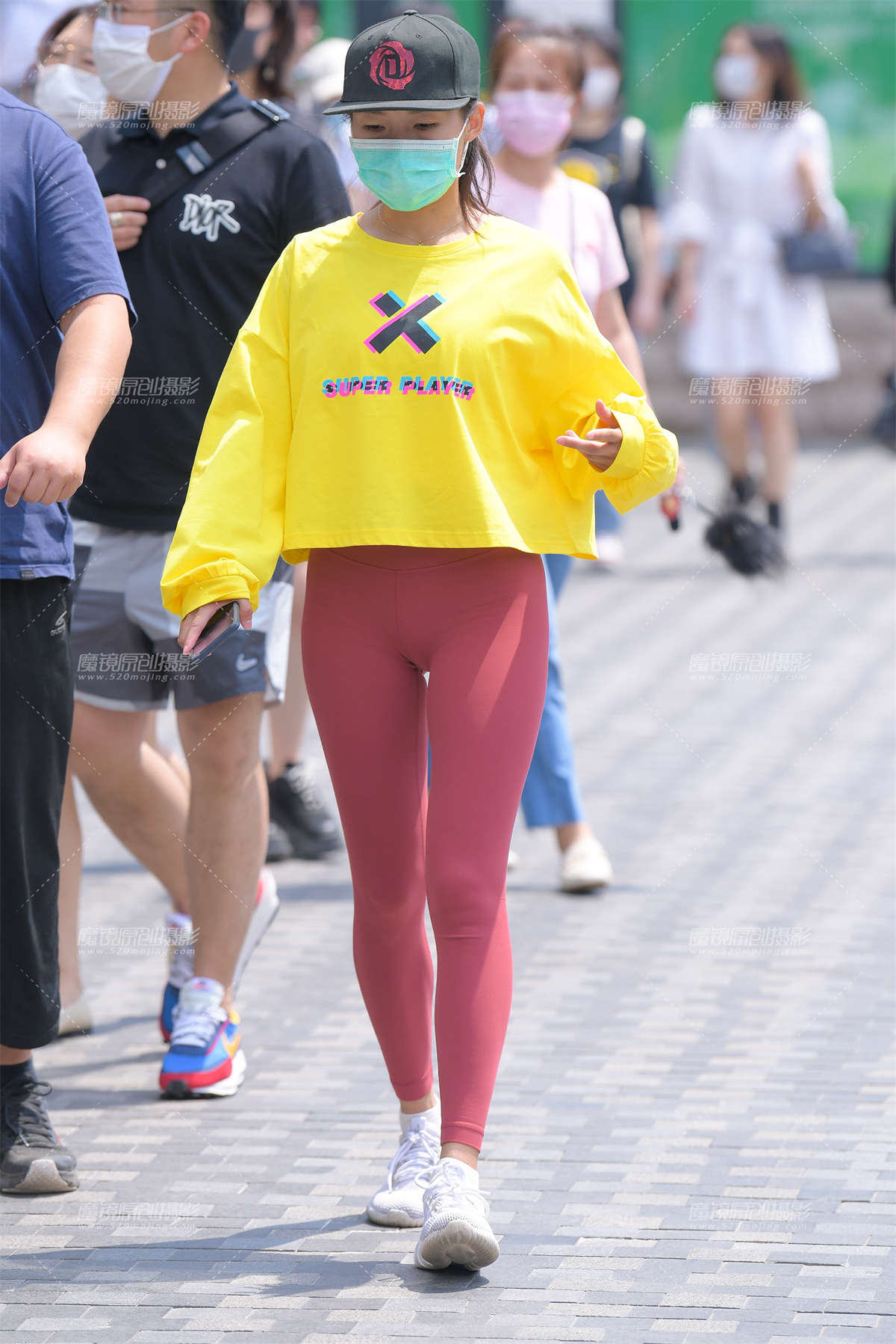 【红石赛帖】粉色紧身美女-日更街拍