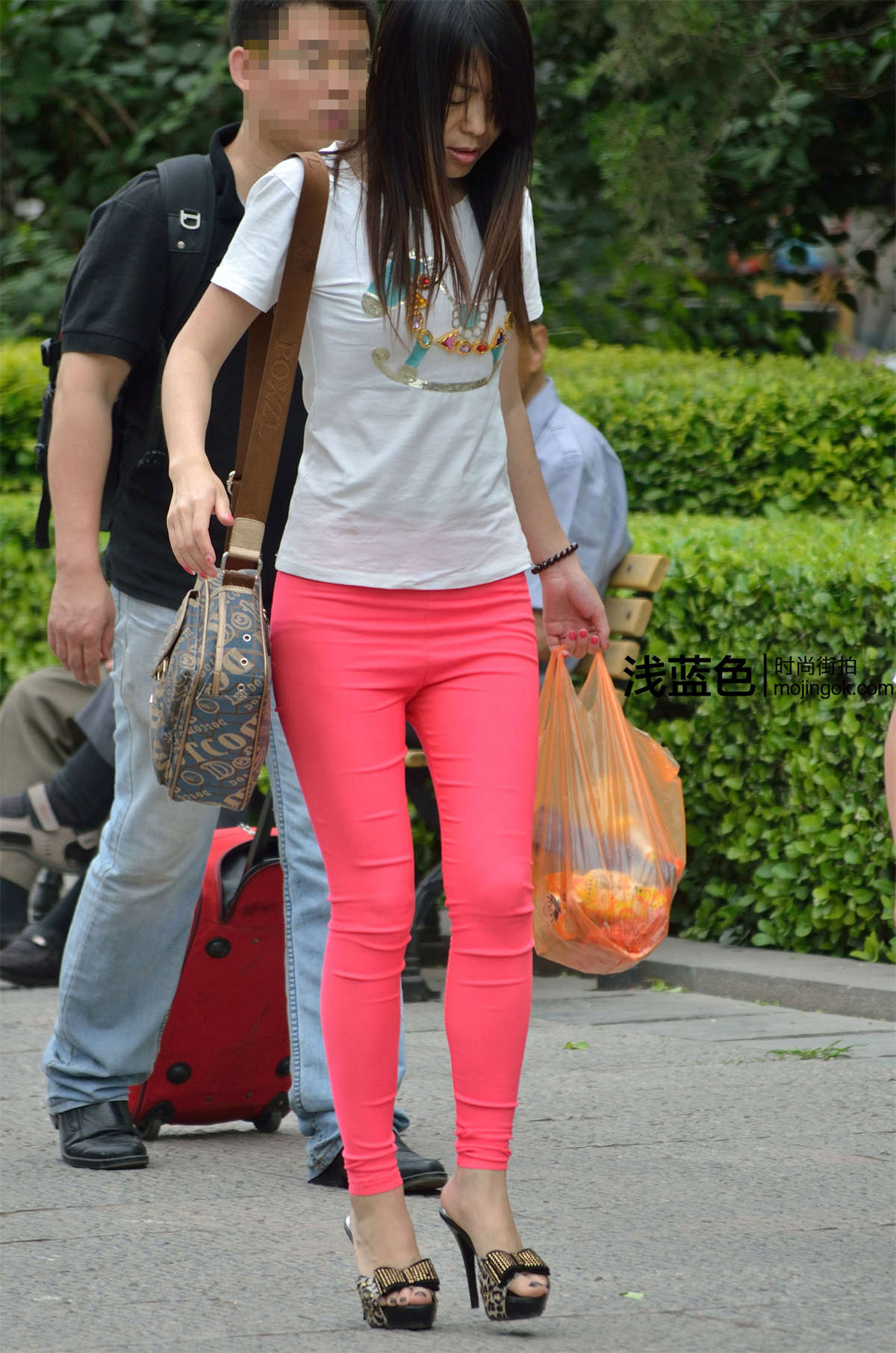 粉裤 豹纹高跟 少妇（20p）-日更街拍