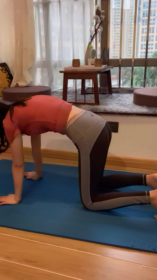 图片[2]-kittyWawa袜小喵 视频 KT195-日更街拍