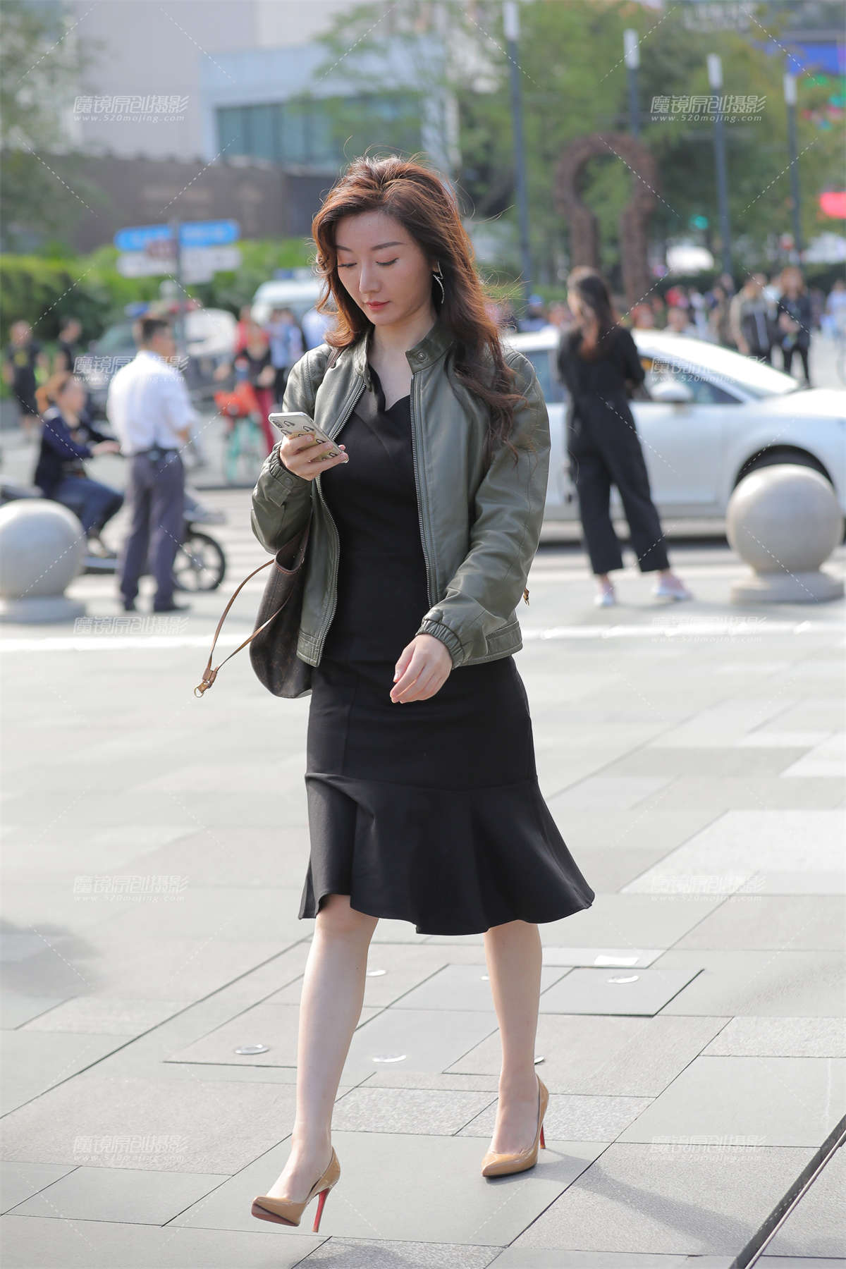 气质美妇-日更街拍