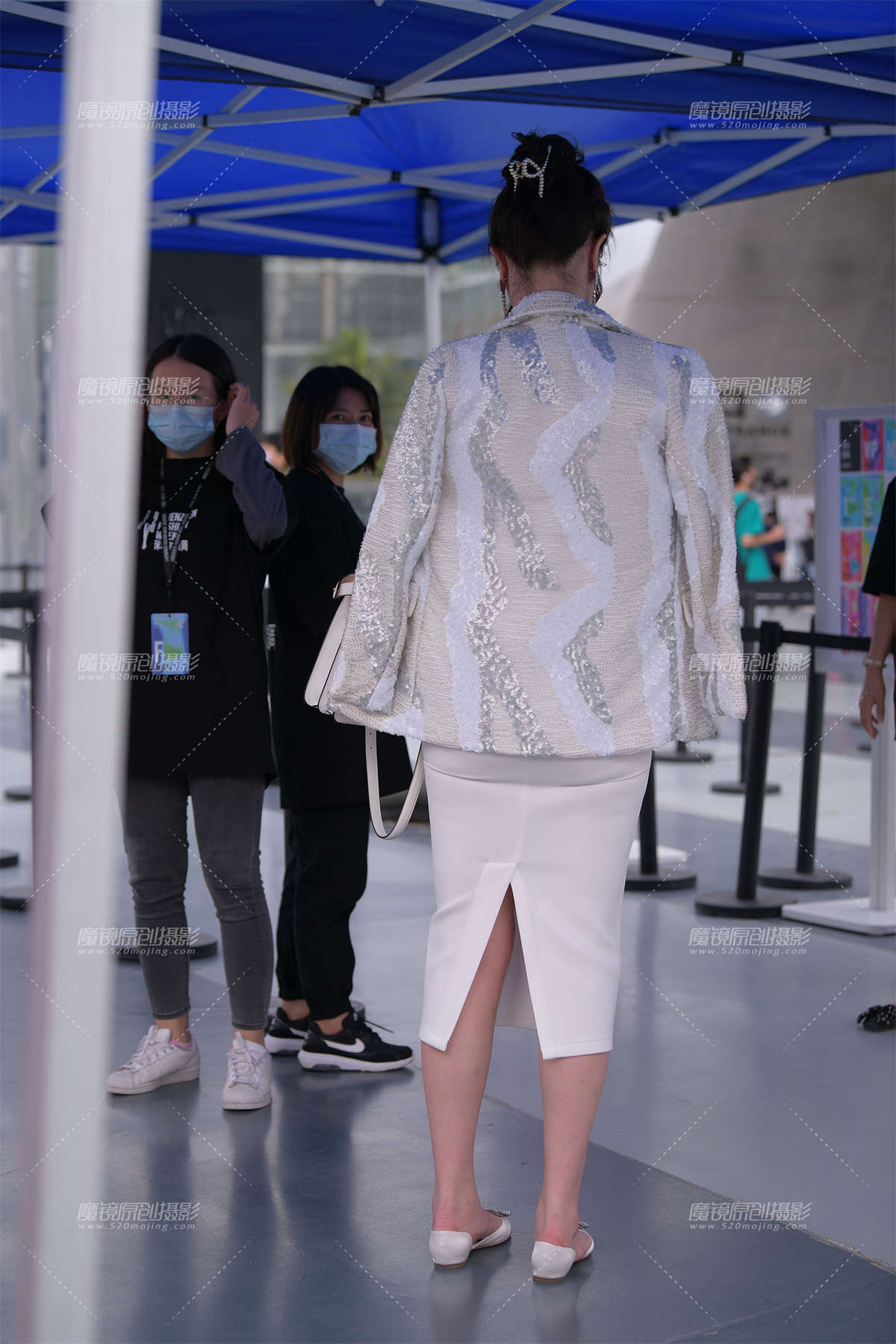 图片[2]-韵味性感的熟女-日更街拍