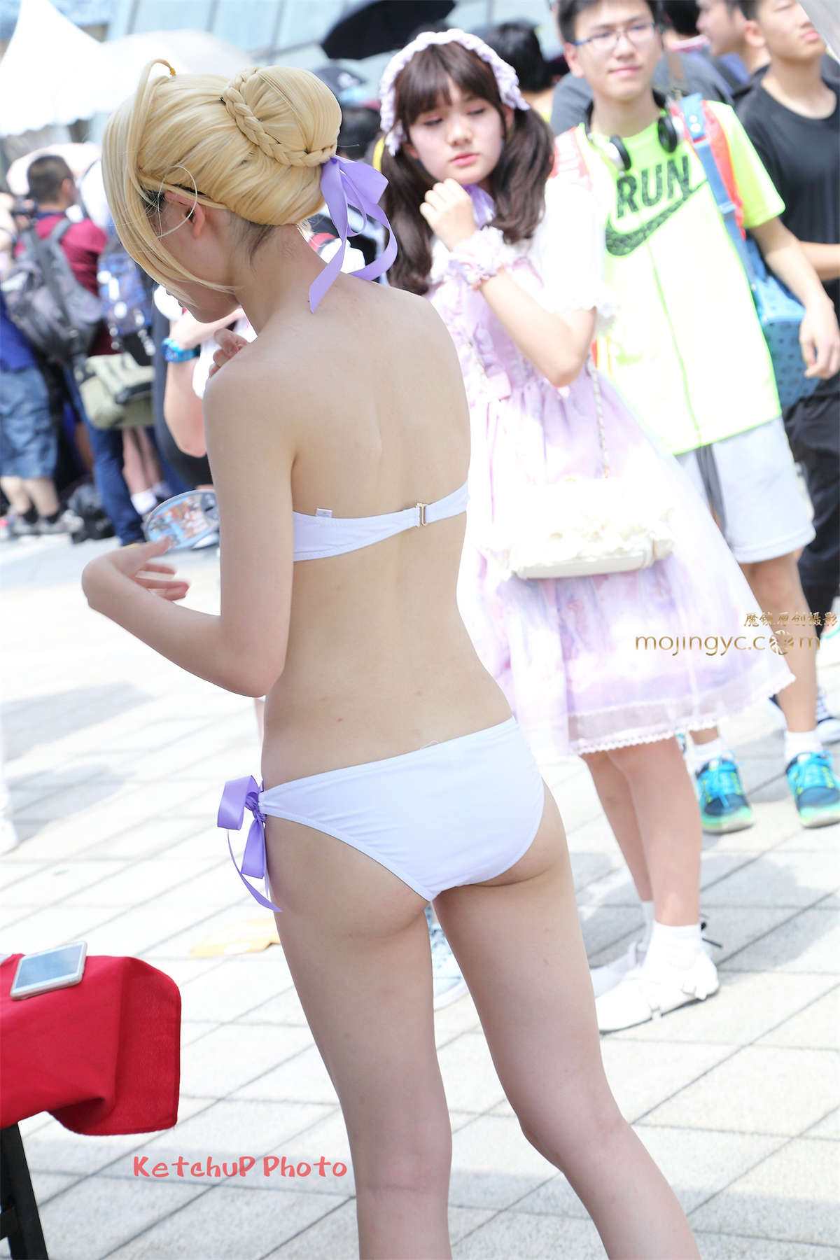 图片[2]-白色比基尼妹子线条很美-日更街拍