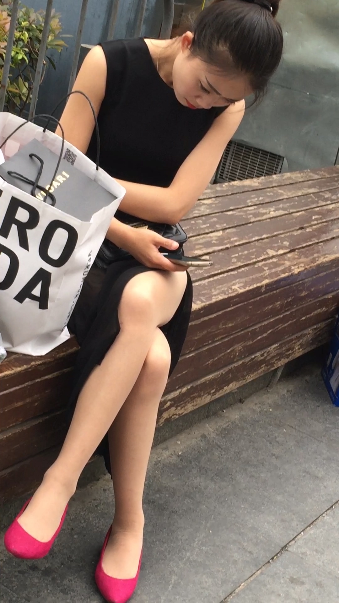 图片[2]-漂亮街拍肉丝MM-日更街拍