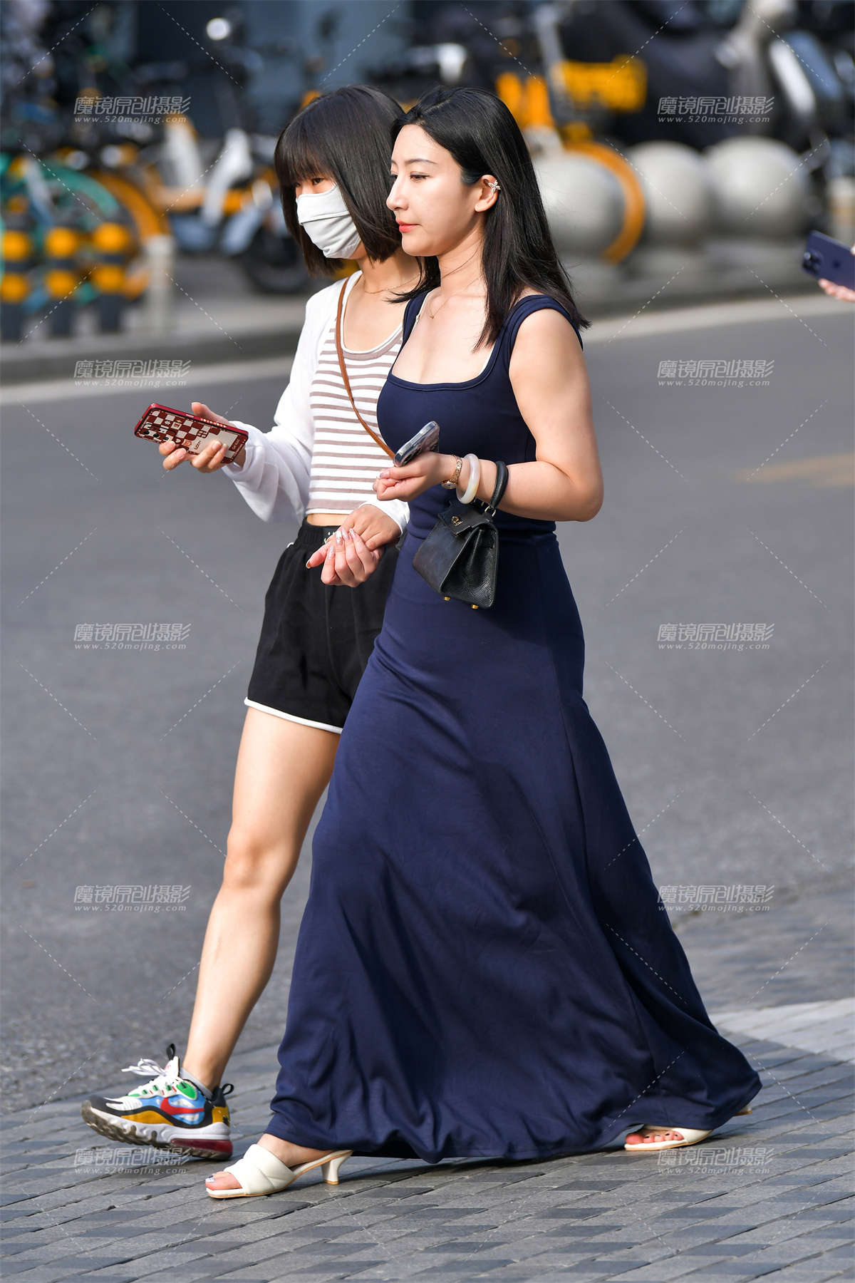 图片[2]-★藏蓝长裙美女-日更街拍