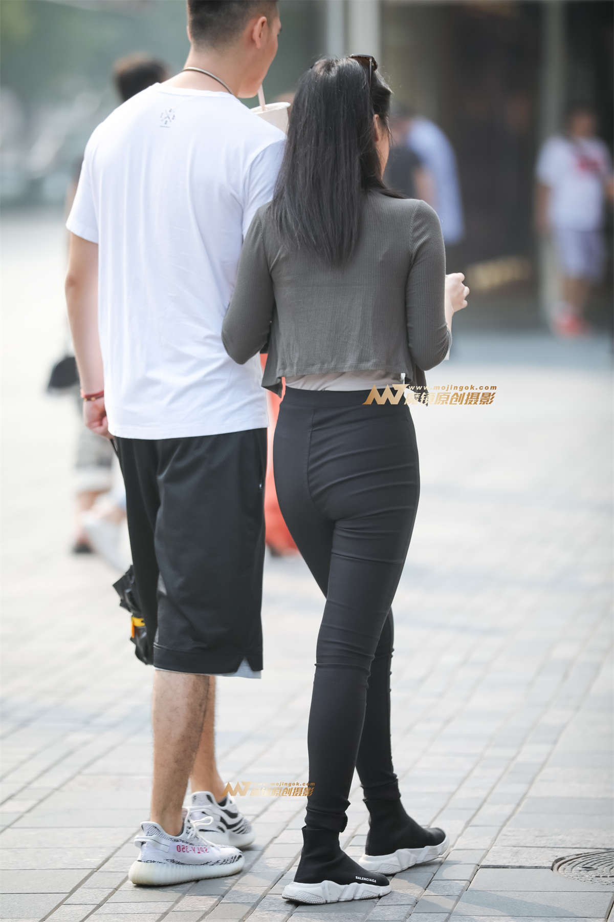 图片[2]-高腰紧牛女友-日更街拍