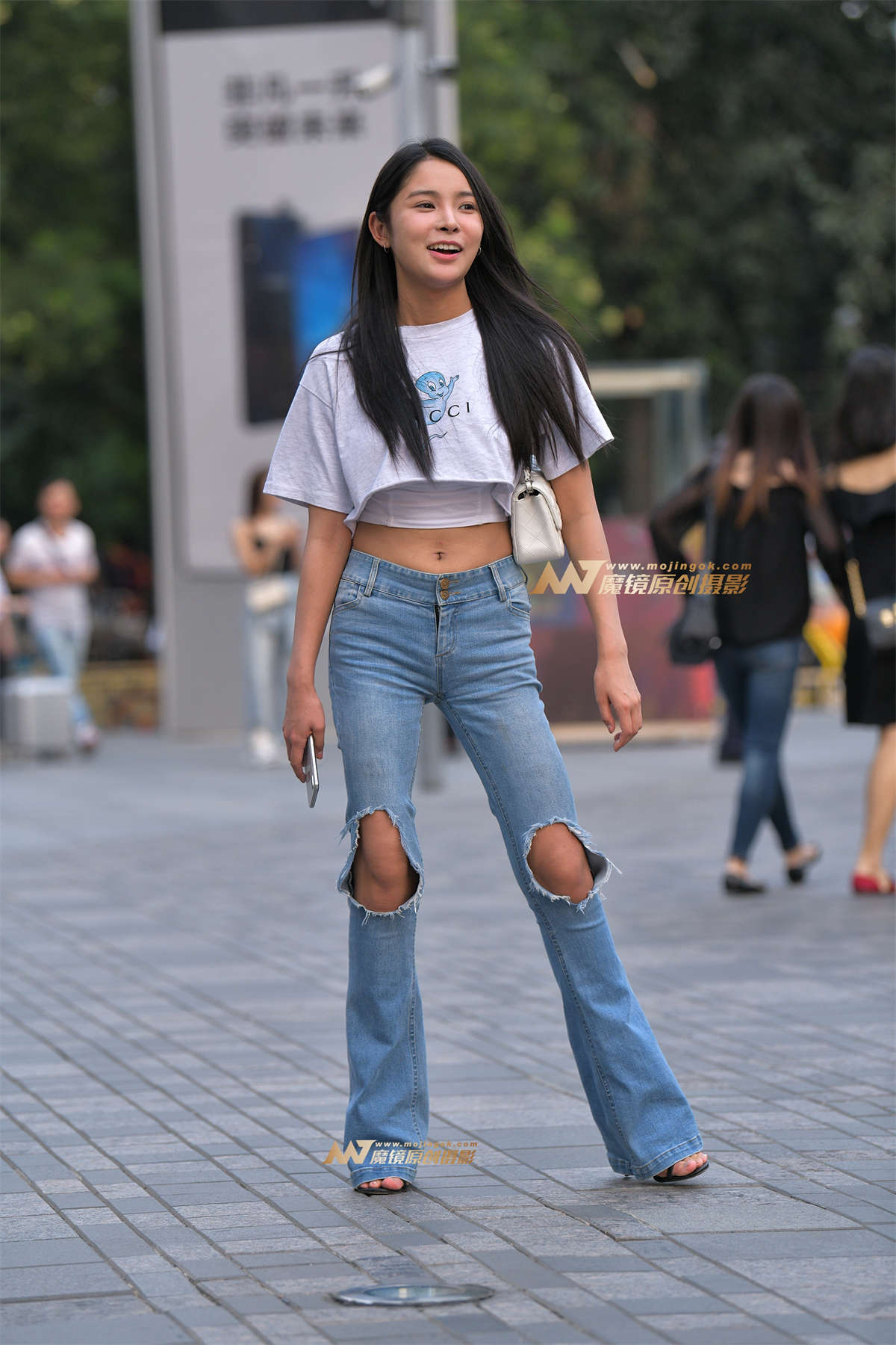 【红石赛帖】高挑漂亮牛仔裤美女-日更街拍