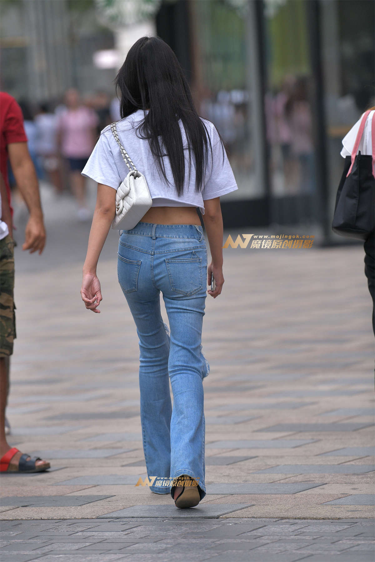 图片[2]-【红石赛帖】高挑漂亮牛仔裤美女-日更街拍