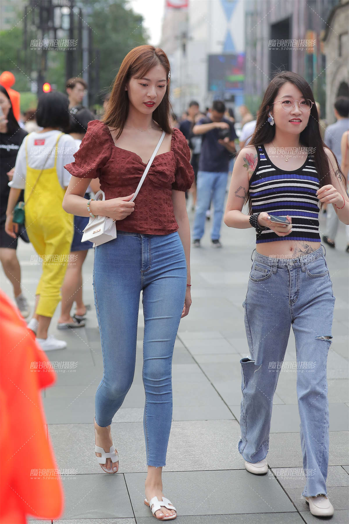 【凯恩赛贴】长腿紧牛美眉-日更街拍