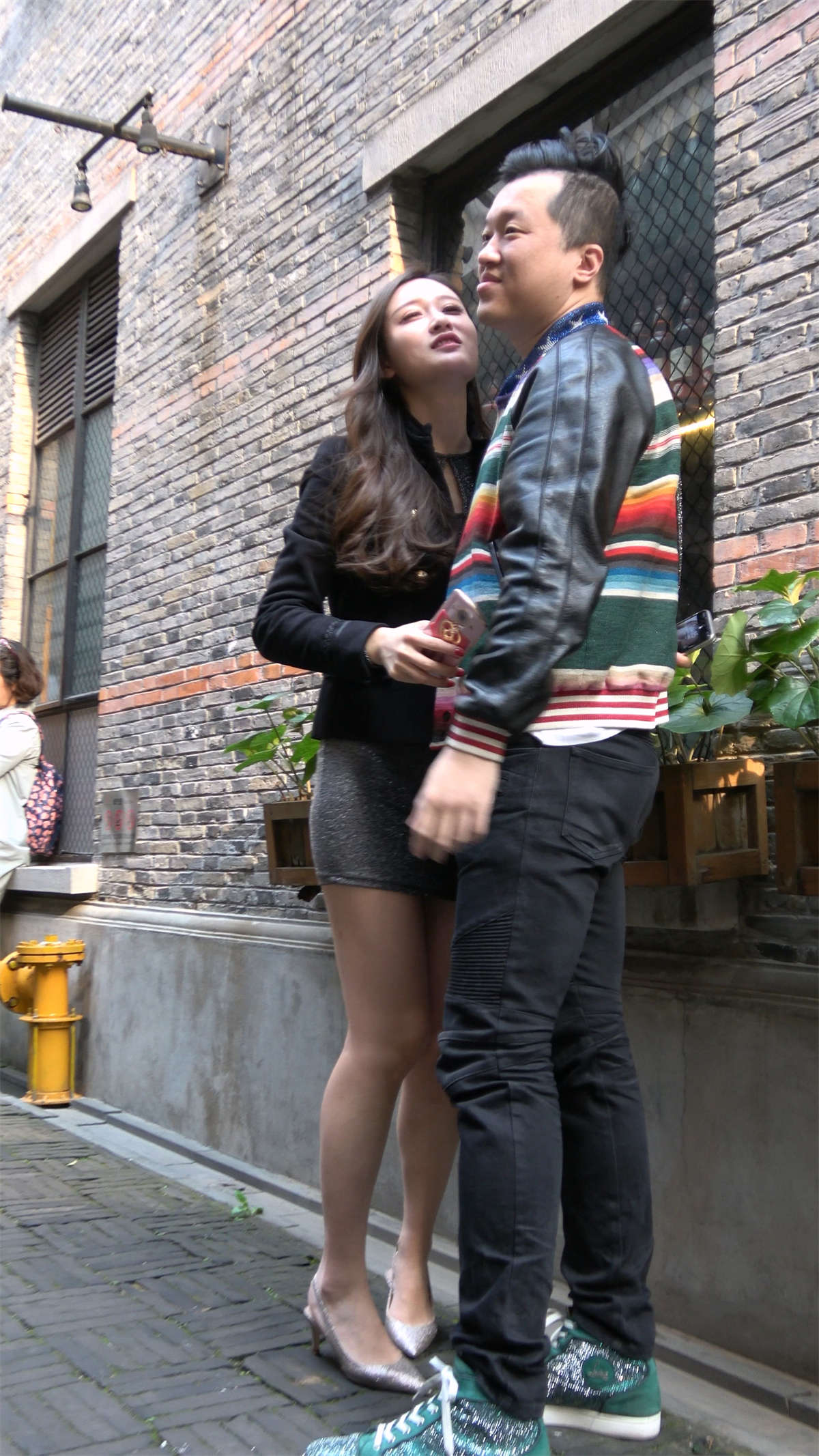 图片[2]-性感包臀裙高跟鞋美女极品女神-日更街拍