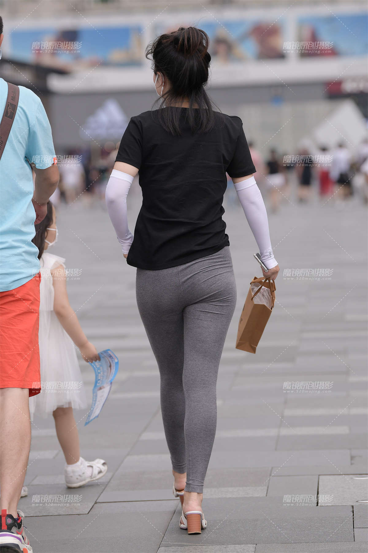 图片[2]-这种面料的裤子舒服-日更街拍