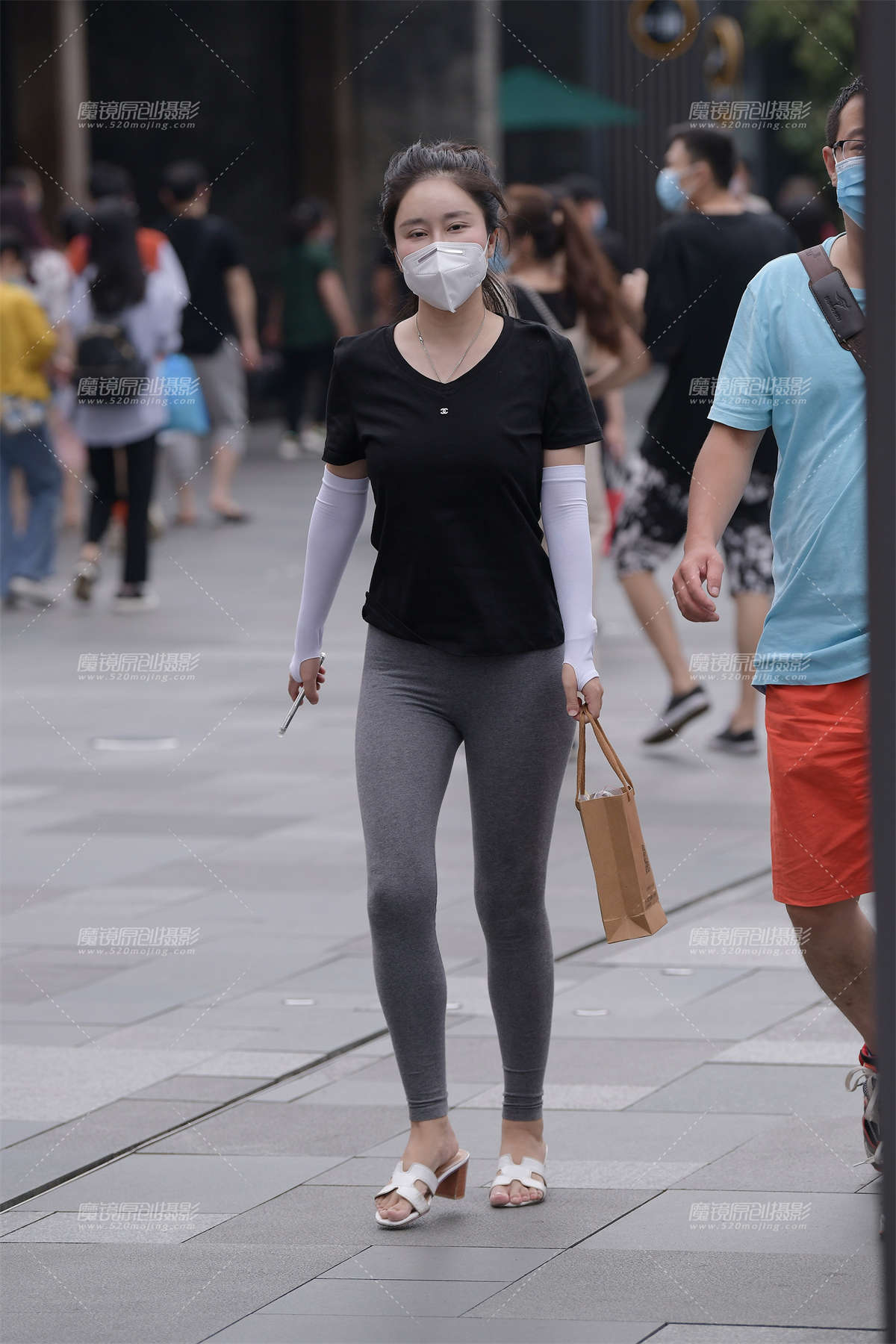 这种面料的裤子舒服-日更街拍