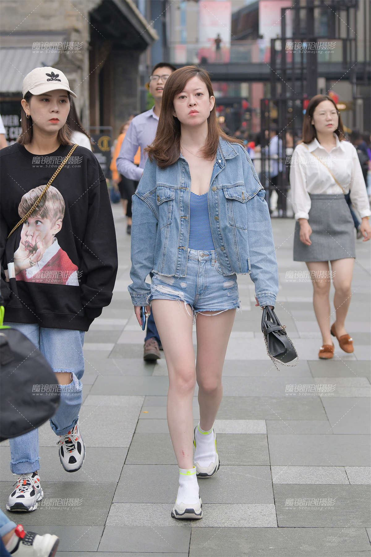 牛仔迷你小月牙-日更街拍