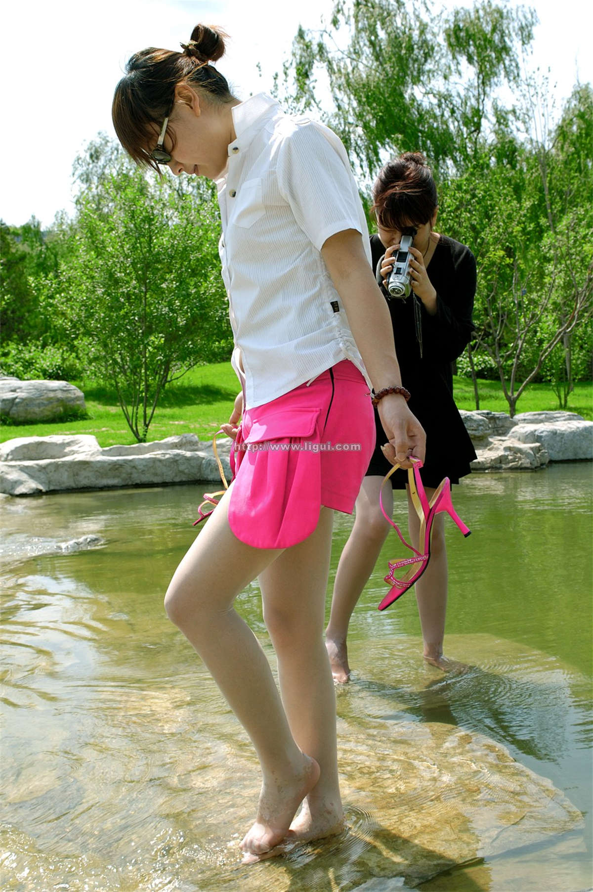 Ligui丽柜 2004-6-17-日更街拍