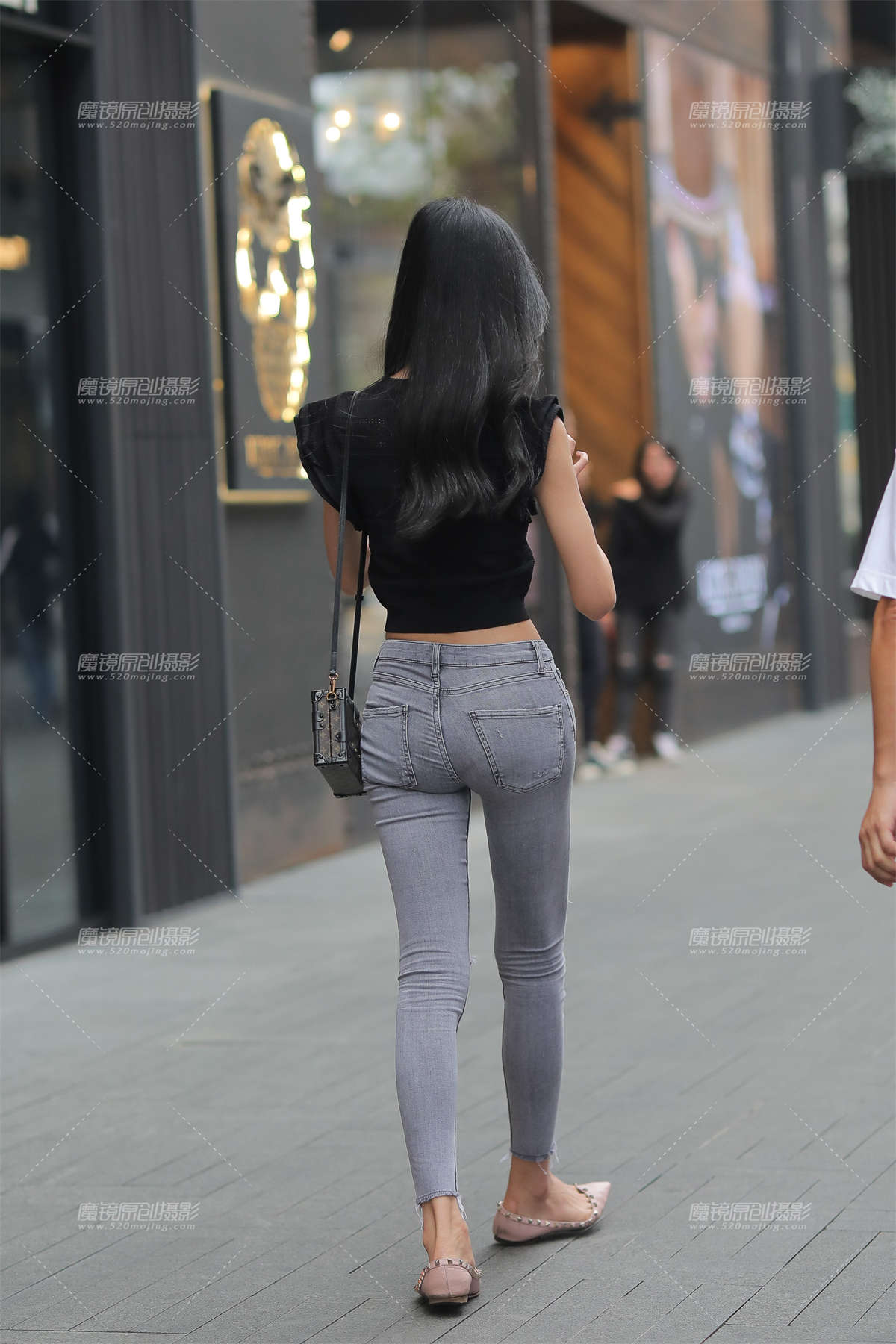 图片[2]-【凯恩赛贴】瘦是瘦 但有跨-日更街拍