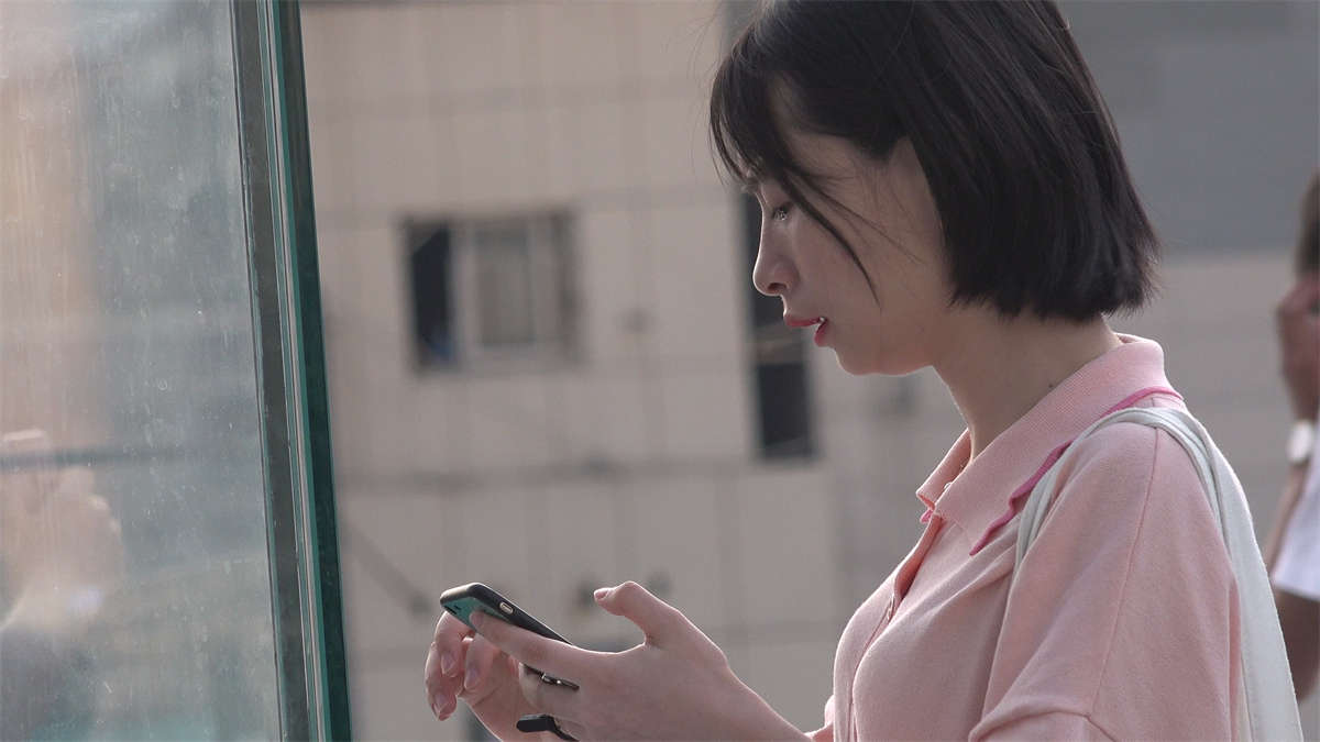 清纯气质小靓女的高跟鞋美足插图1