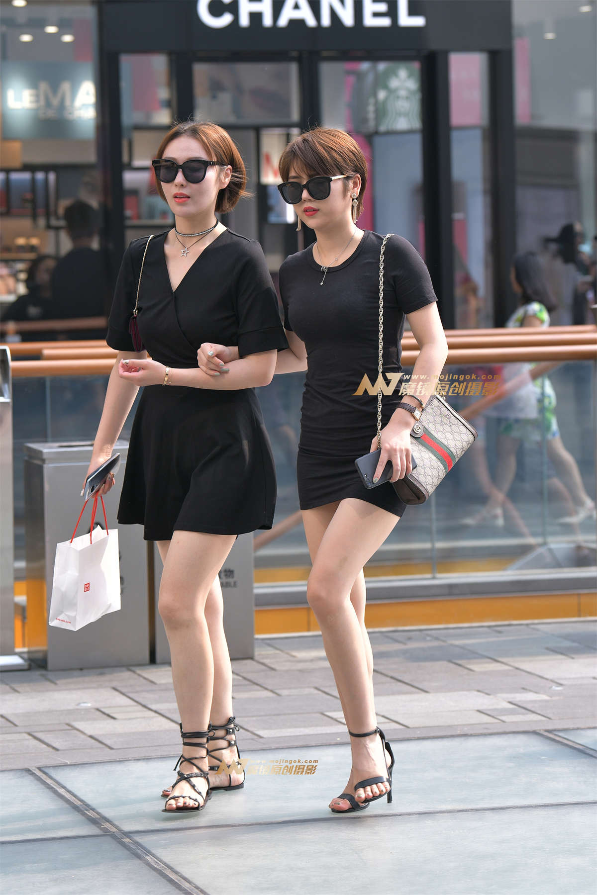 【红石赛帖】黑色紧身包臀裙少妇-日更街拍