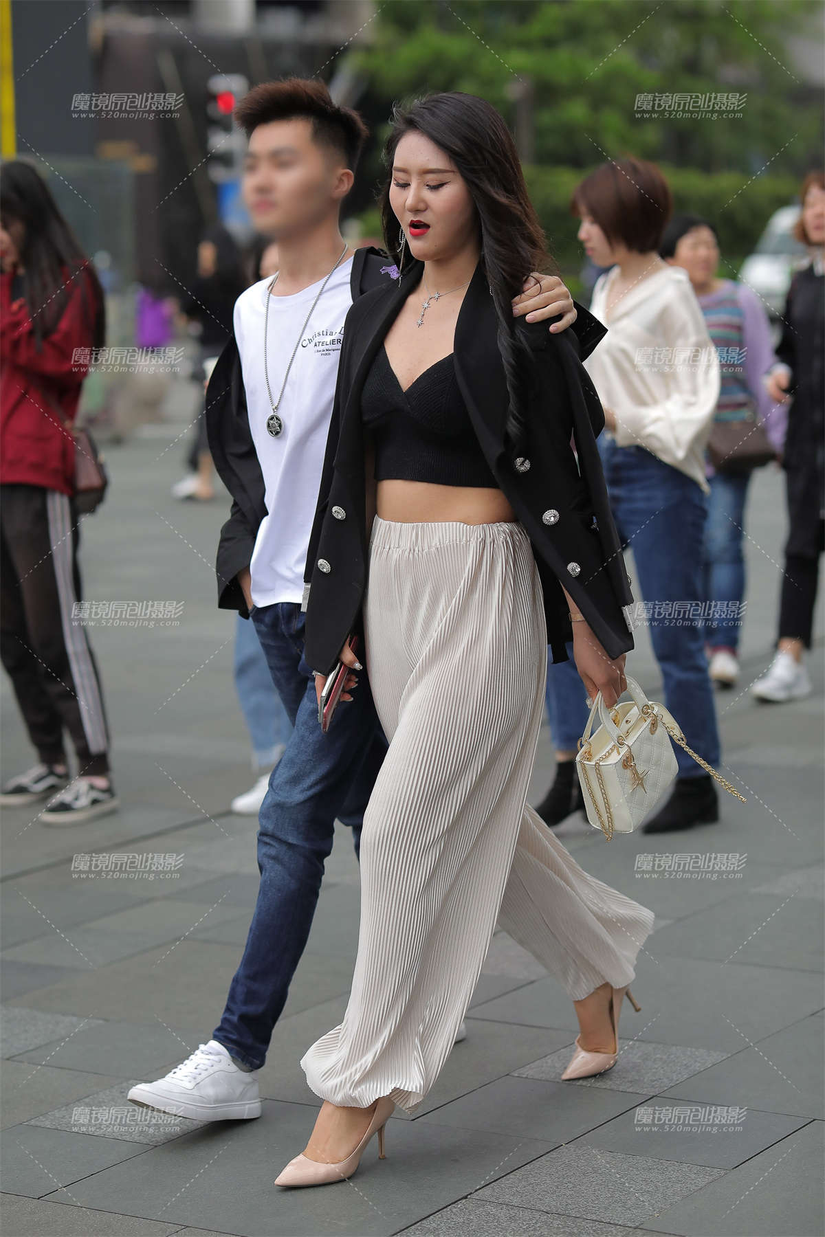 图片[2]-这裤子 真凉快-日更街拍