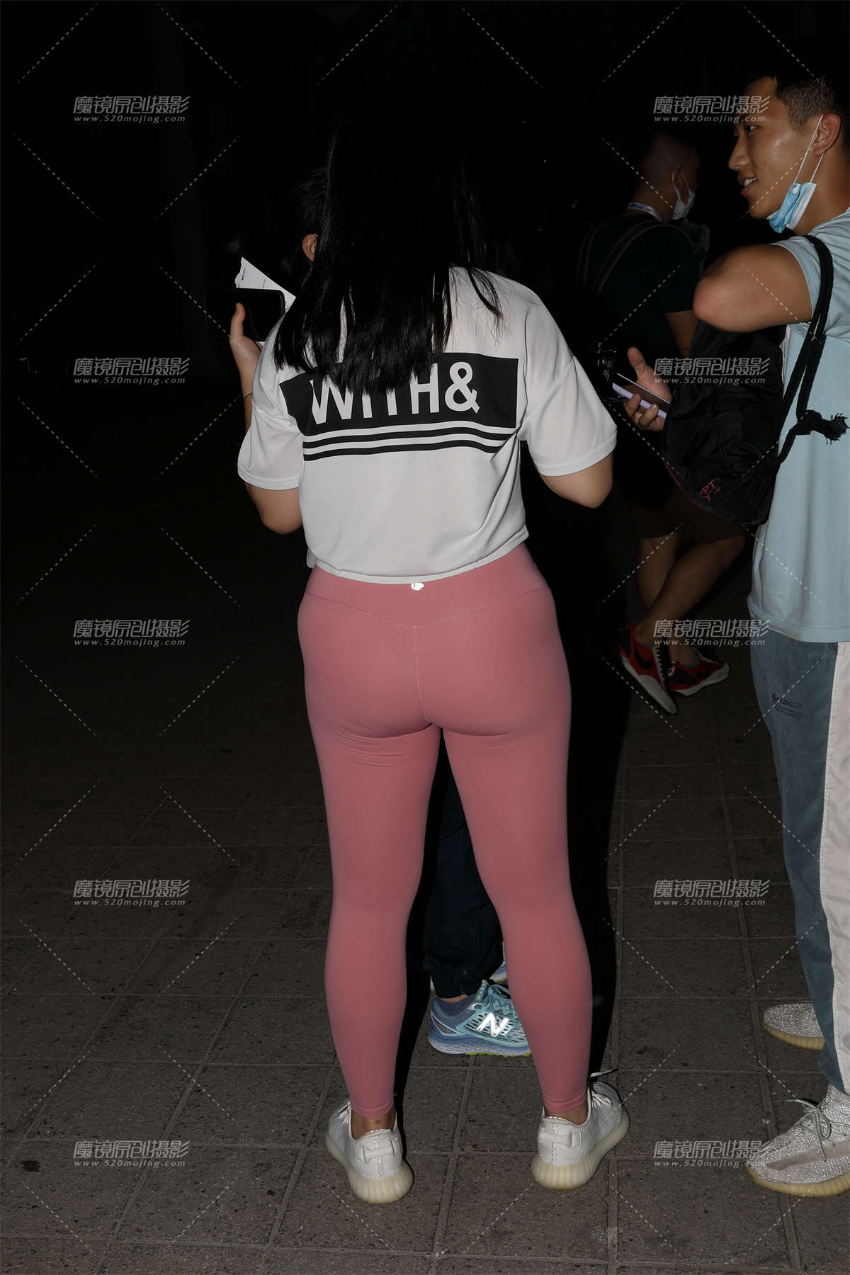 图片[2]-【欧阳赛贴】粉红紧身小妹-日更街拍