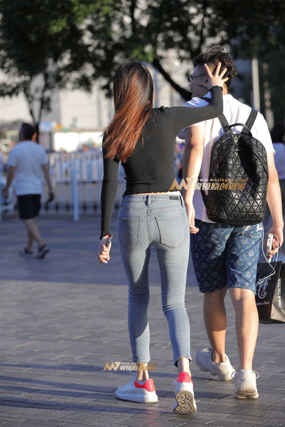 图片[2]-【视觉冲击赛贴】紧牛翘臀女友-日更街拍