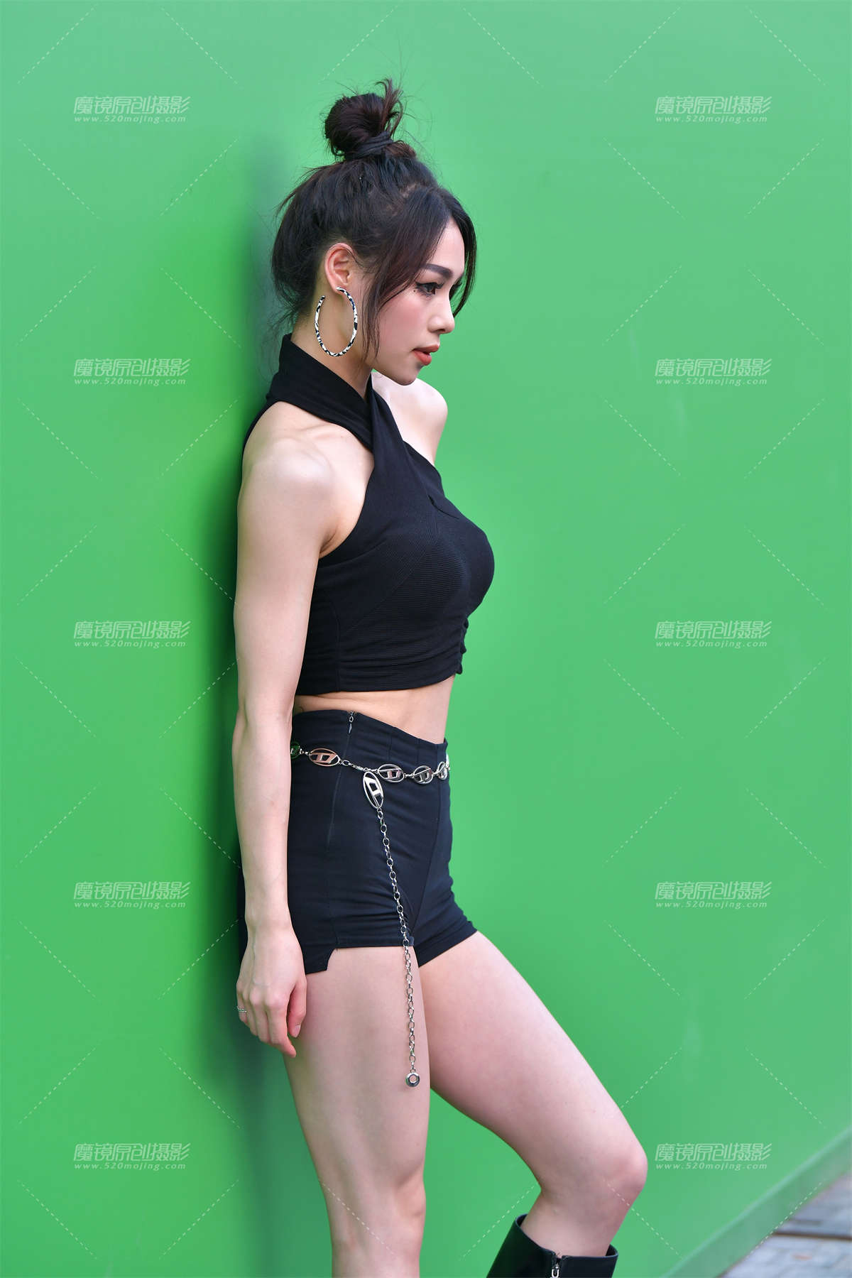 图片[2]-★耳环酷热裤美女-日更街拍