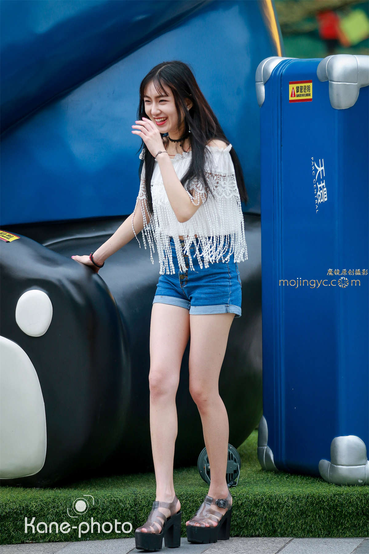 图片[2]-长腿性感娇美的女友-日更街拍