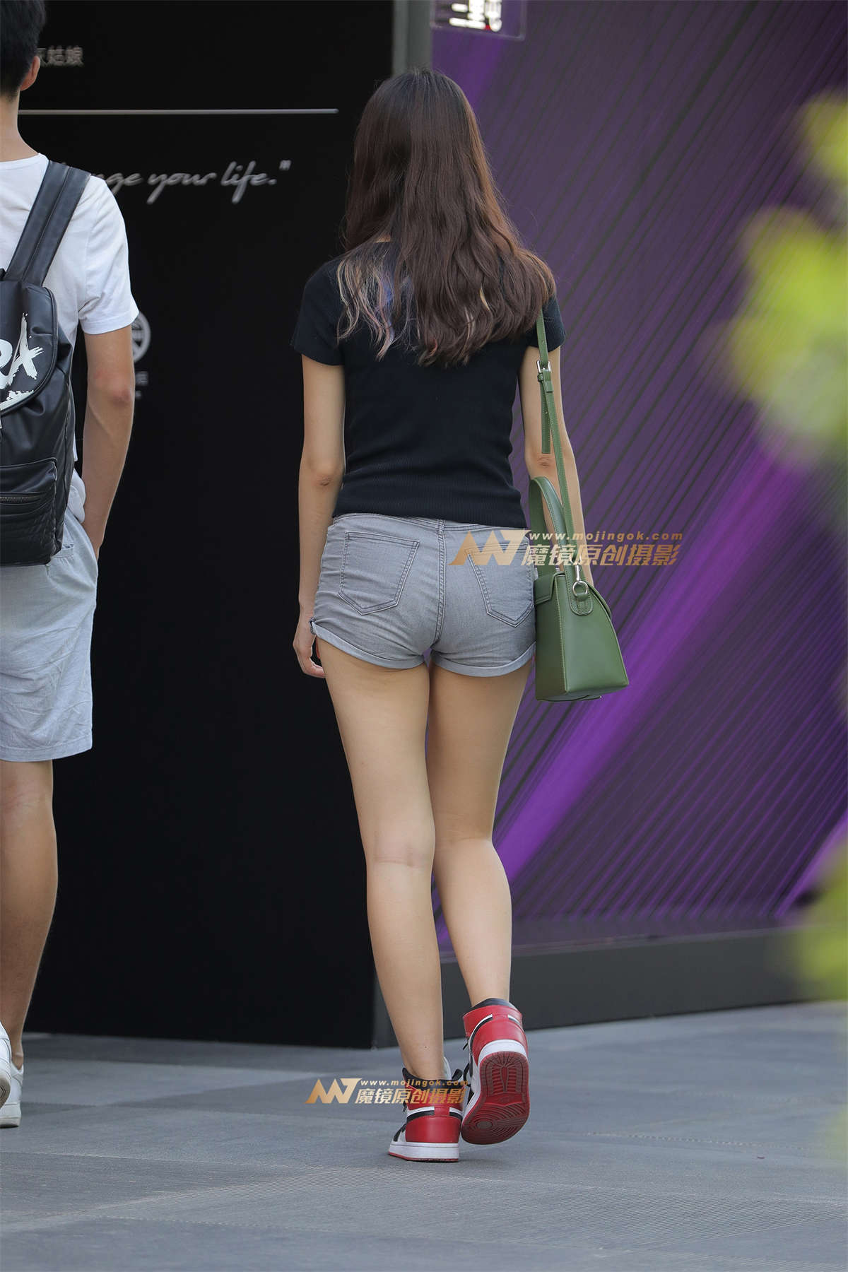 图片[2]-【视觉冲击赛贴】紧致，热裤 ，女友-日更街拍