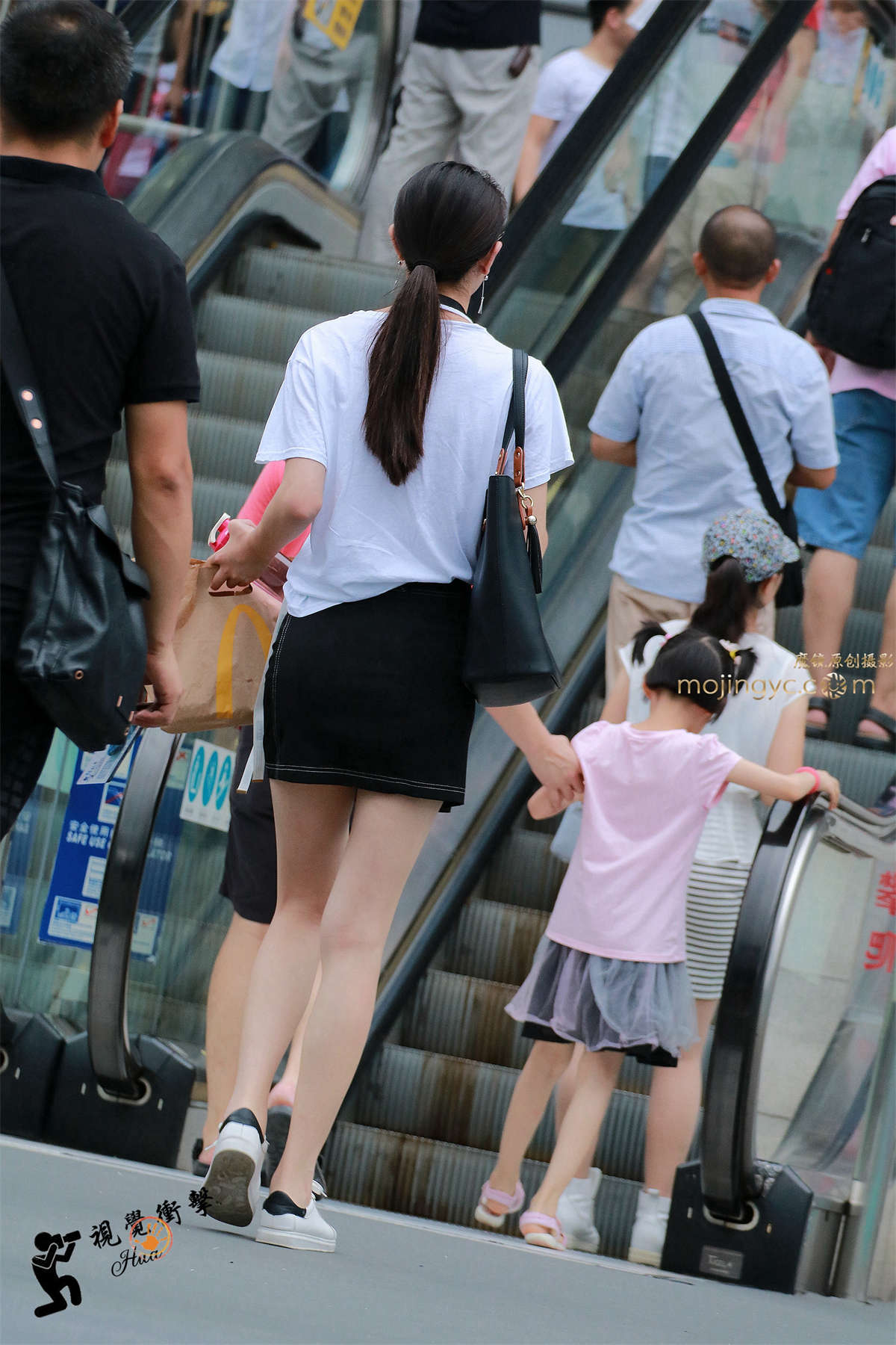 图片[2]-长腿高挑美女-日更街拍