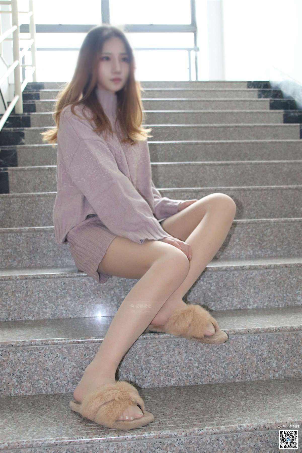 图片[2]-妖精视觉 NO.134 小溪 般般入画肉丝袜-日更街拍