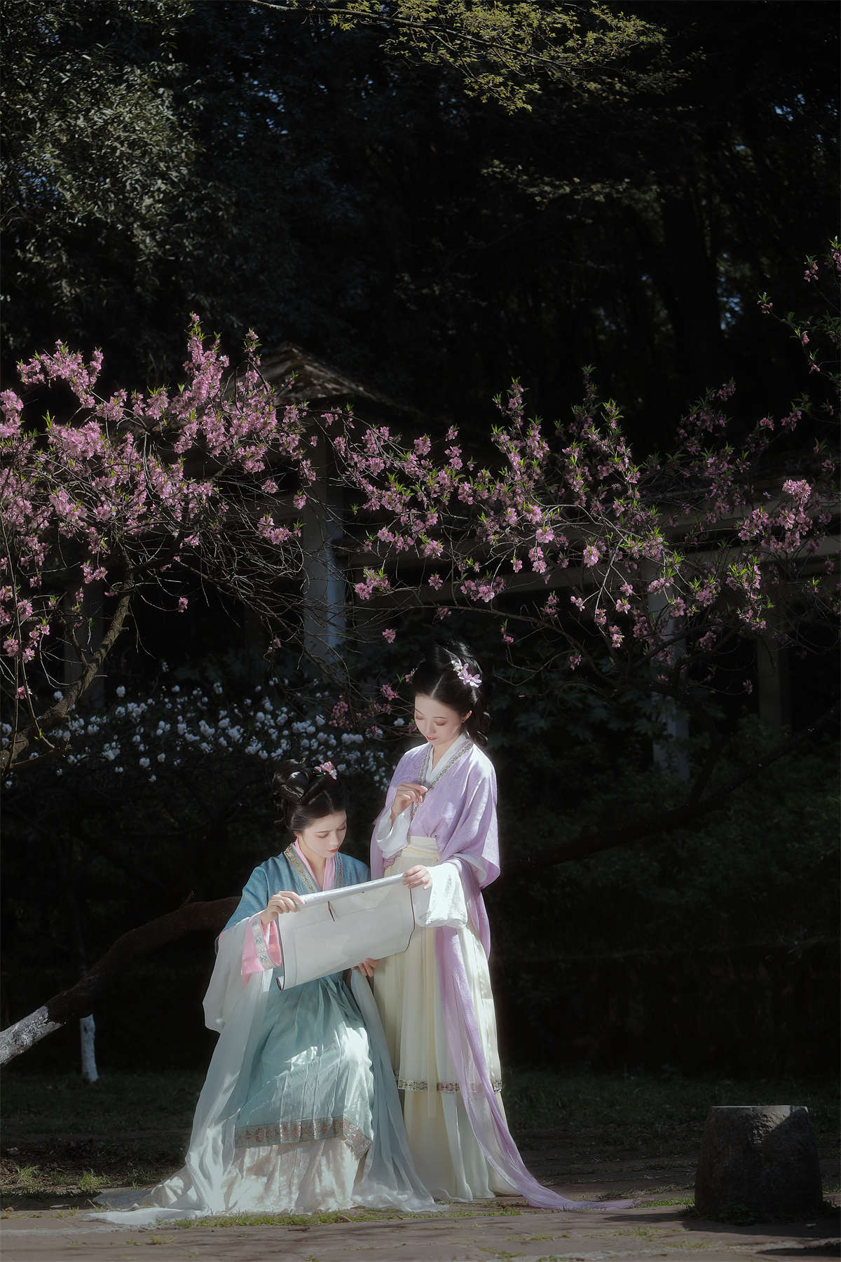 YITUYU艺图语 2024.06.29 春有百花秋有月 与芳_吾岁_瑜瑾-日更街拍