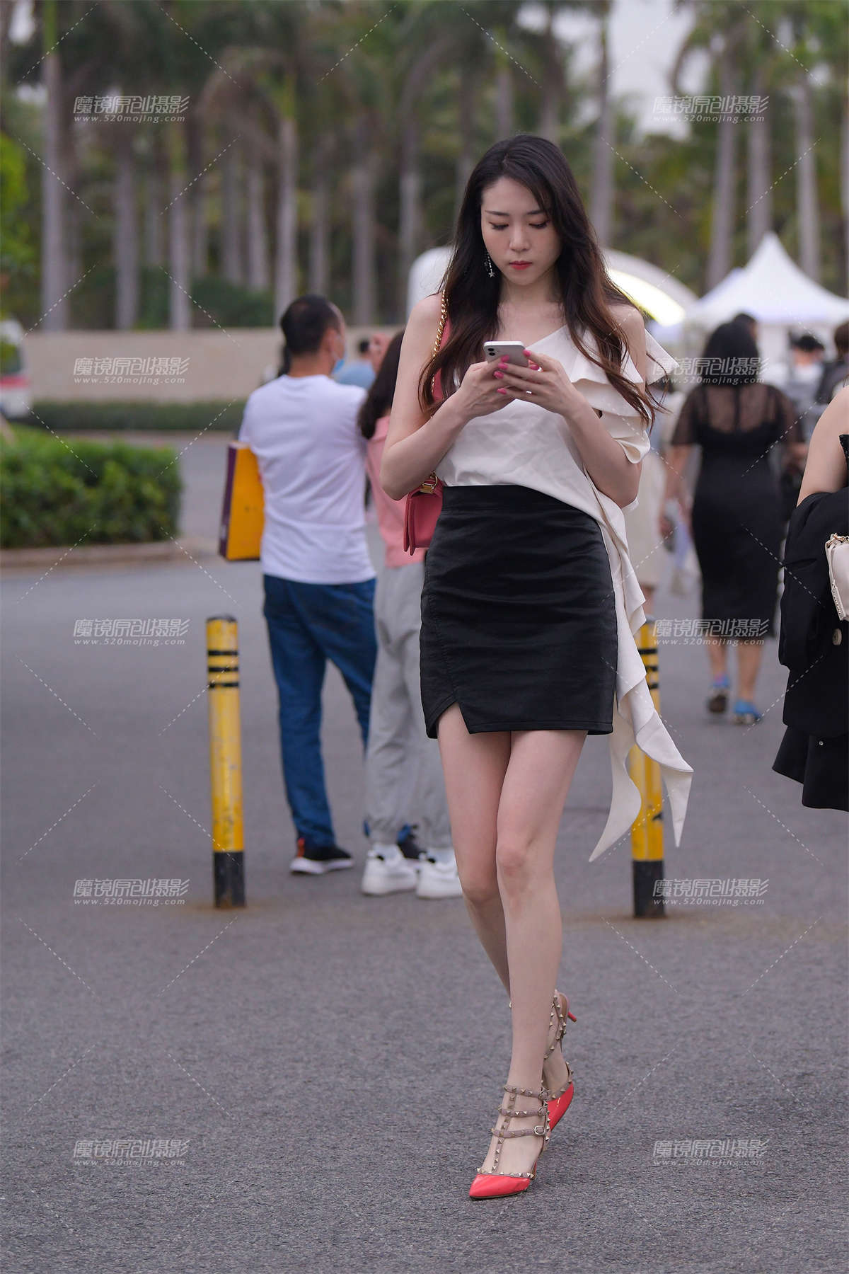 笔直的大长腿小仙女~-日更街拍