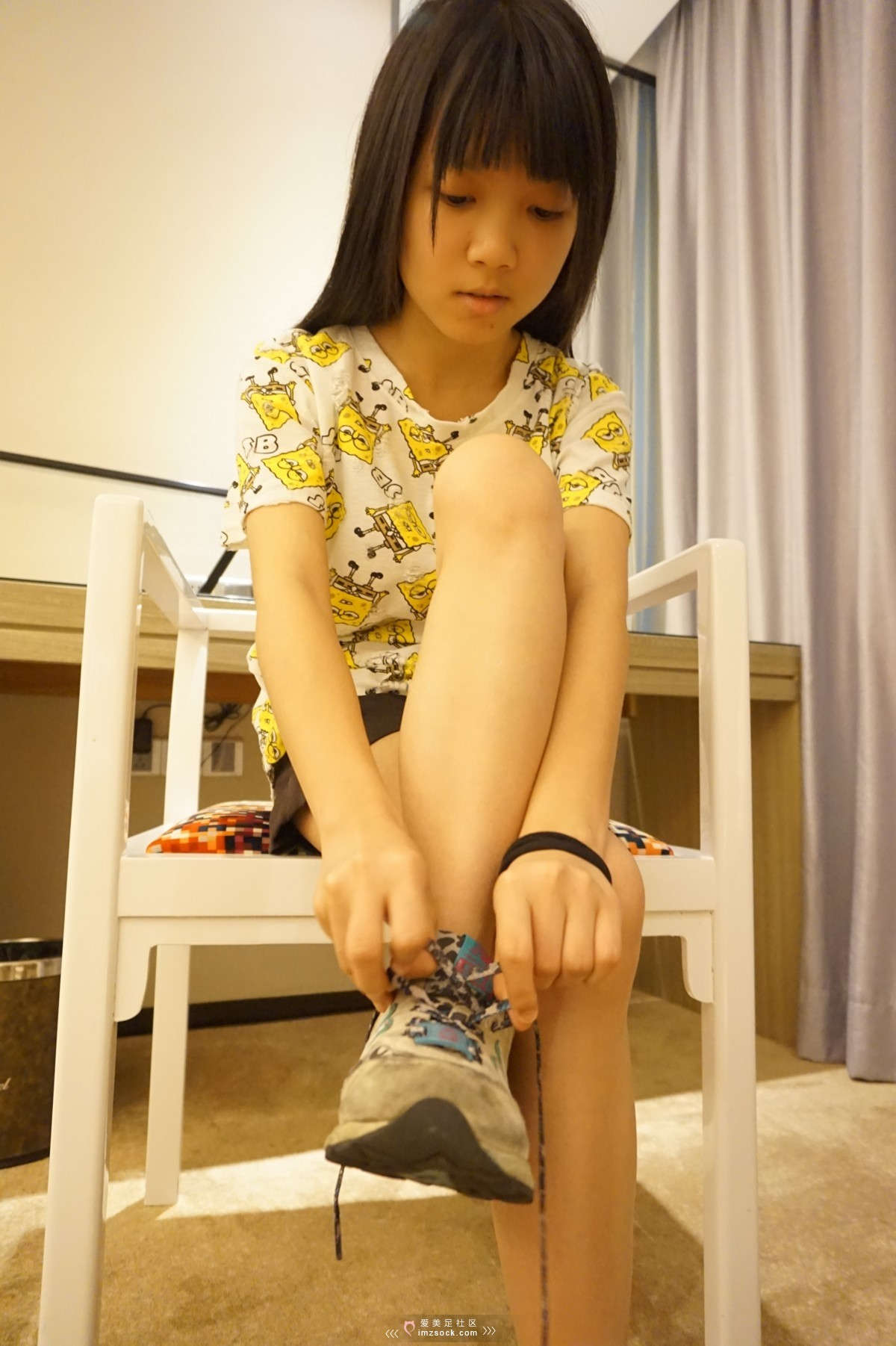 图片[2]-MZSOCK-2018 No.138 培培酒店约拍 嫩脚小萝莉-日更街拍