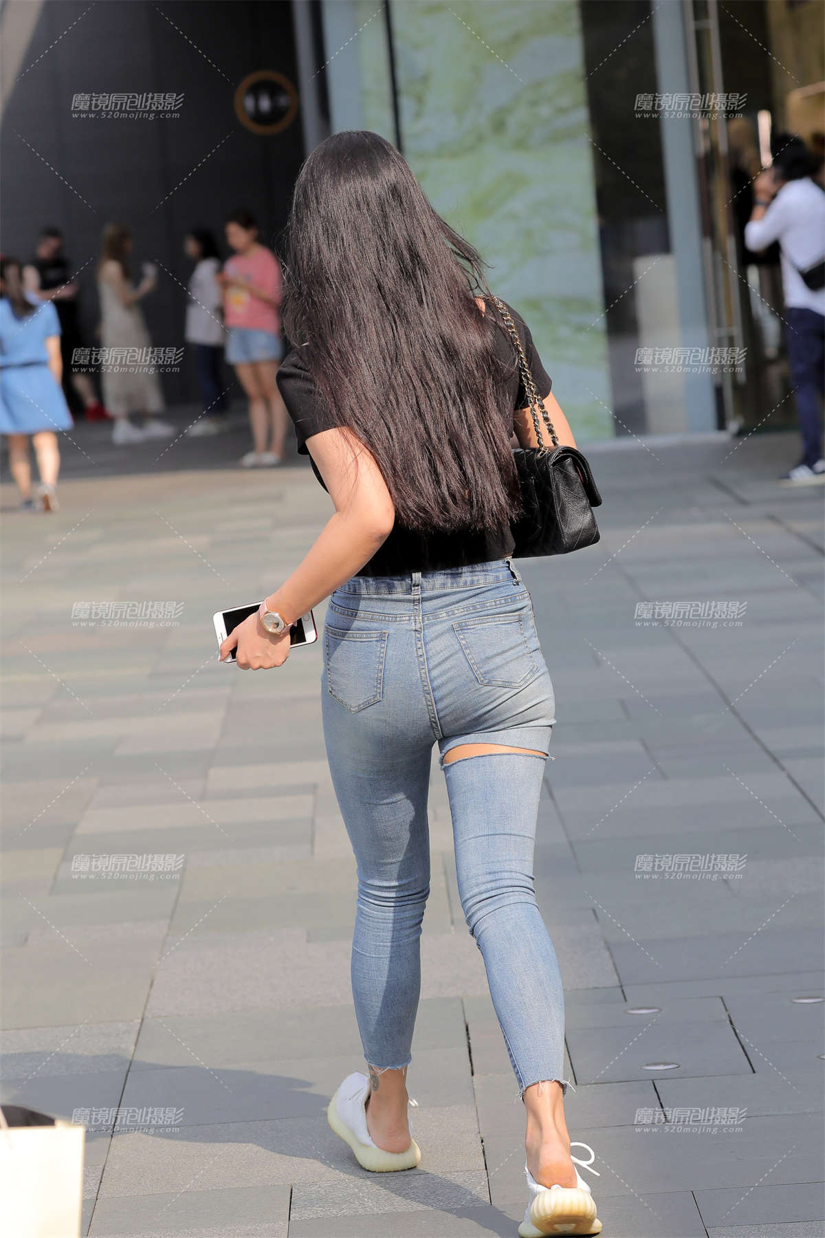 图片[2]-【凯恩赛贴】紧牛美眉-日更街拍