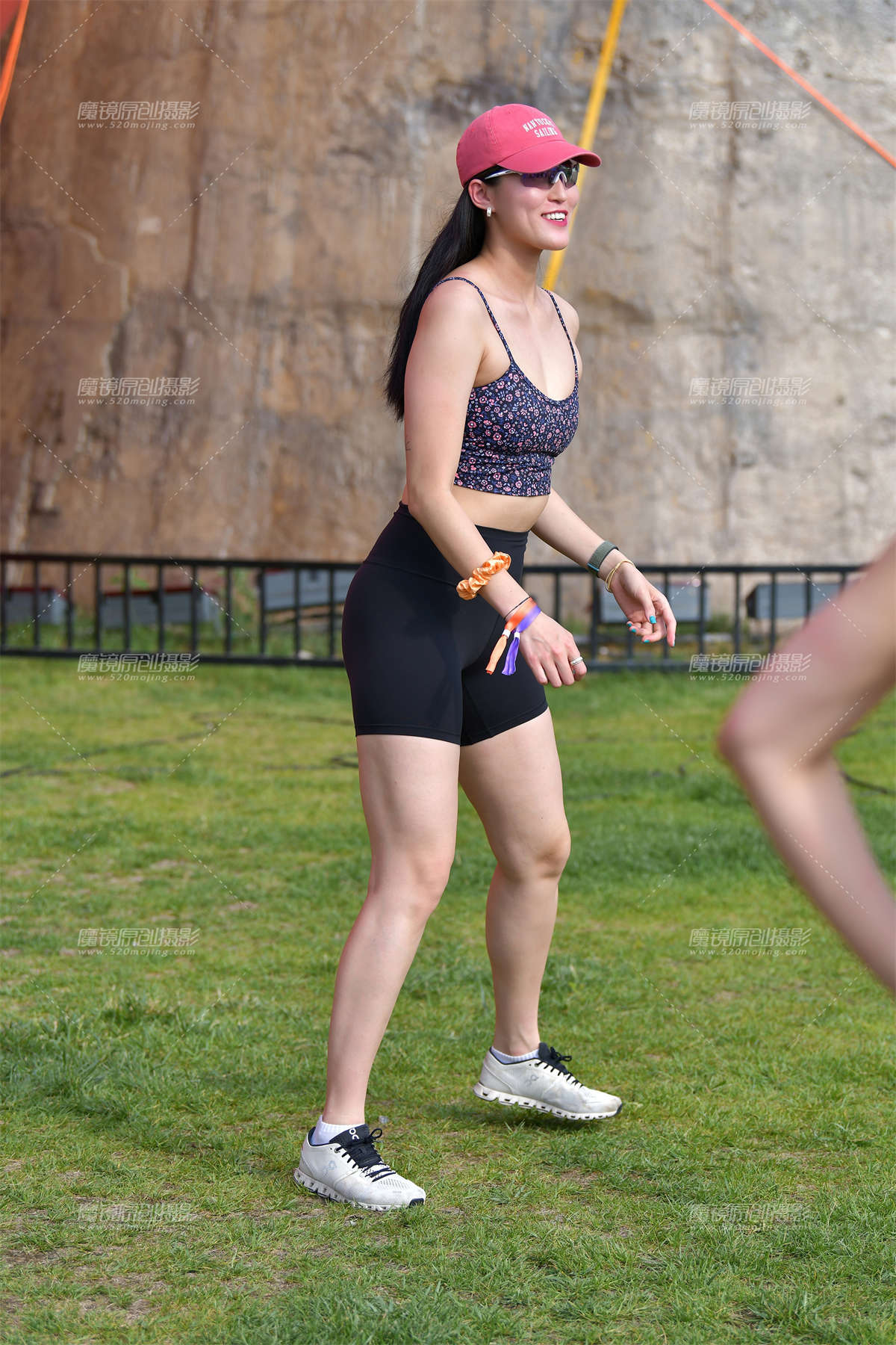 ★高挑运动瑜伽短裤美女-日更街拍