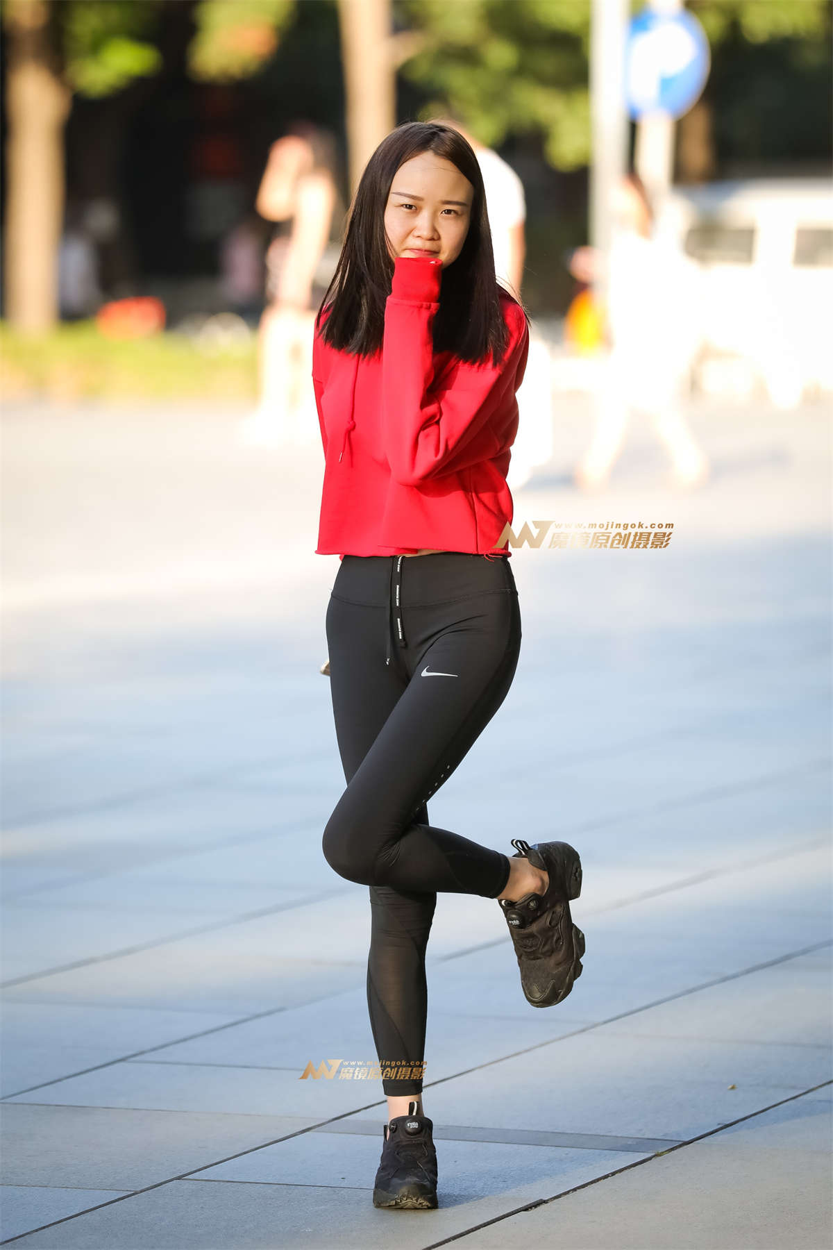 可爱调皮女友-日更街拍