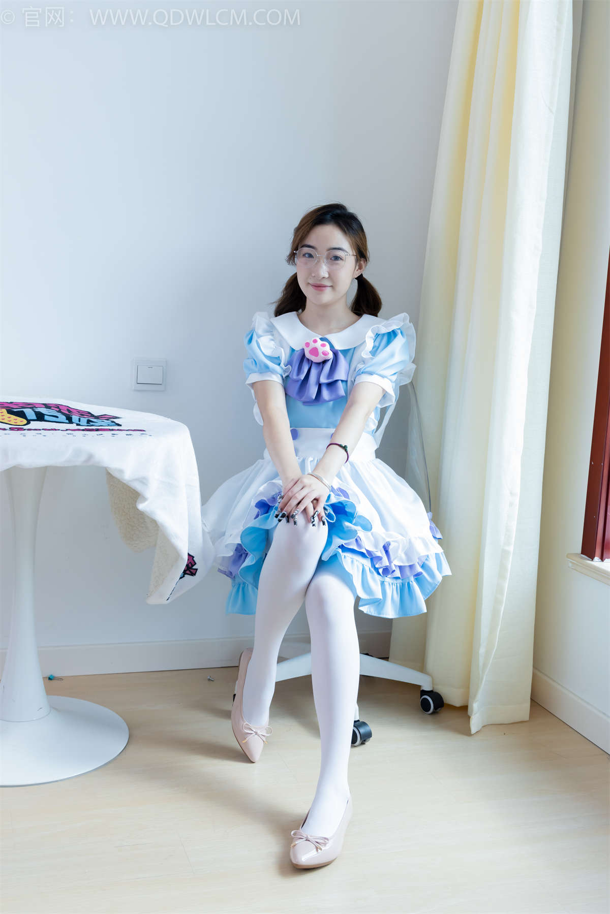 图片[2]-物恋传媒 NO.2359 恬恬-女仆装、平底鞋、厚白丝、老头乐挠脚剧情（盲盒1）-日更街拍