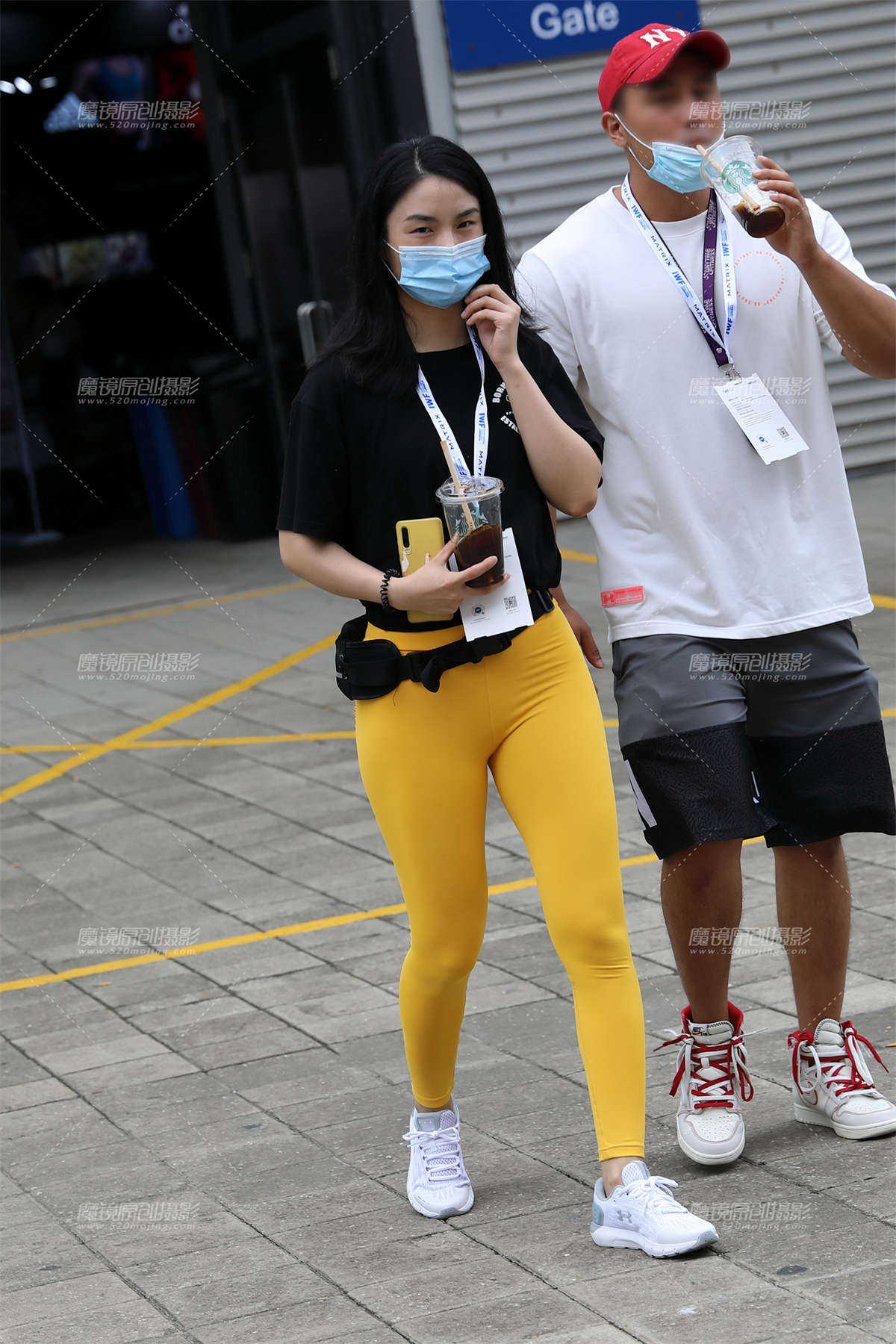 【欧阳赛贴】黄色紧身裤-日更街拍