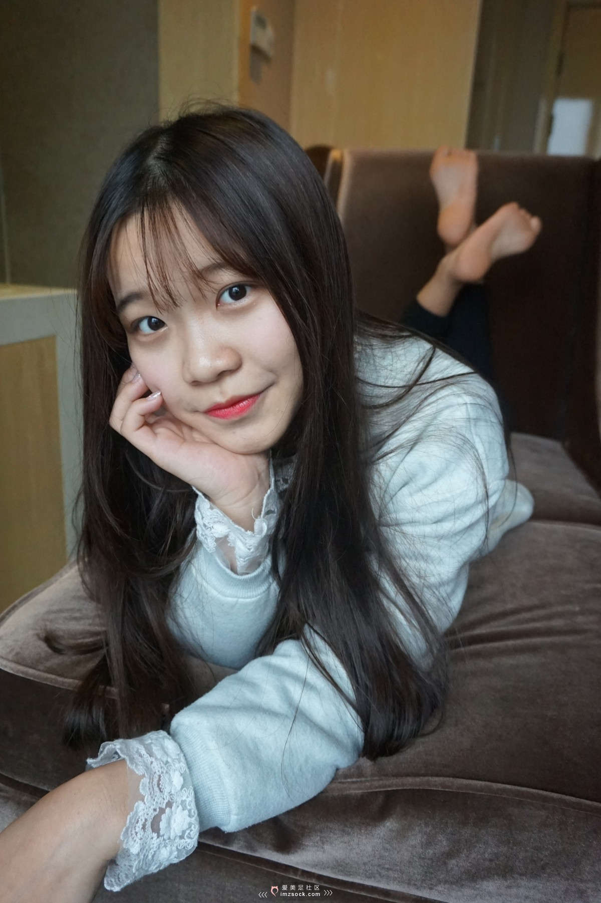 图片[2]-MZSOCK-2018 No.140 三双美脚小女神-日更街拍